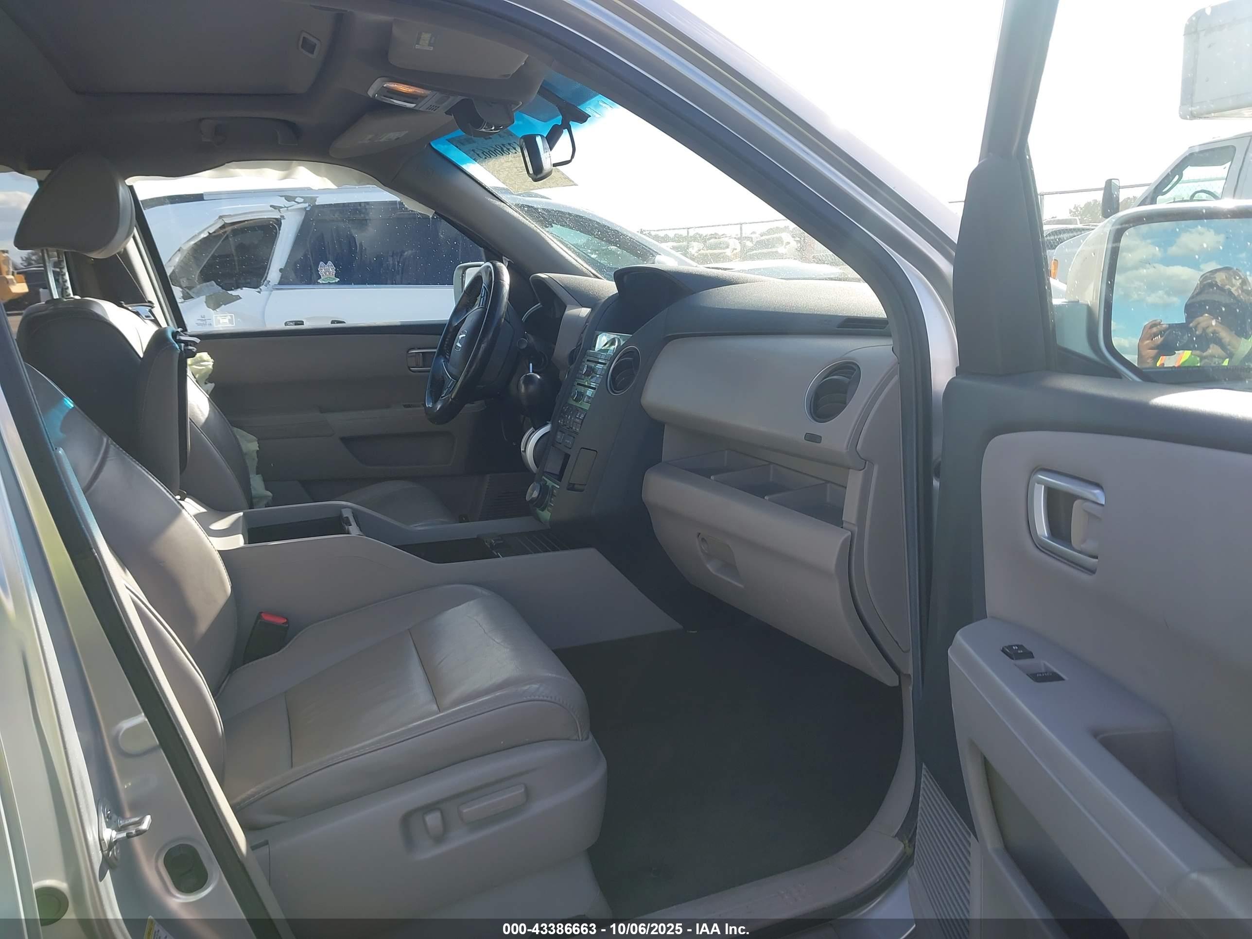 HONDA PILOT image 5