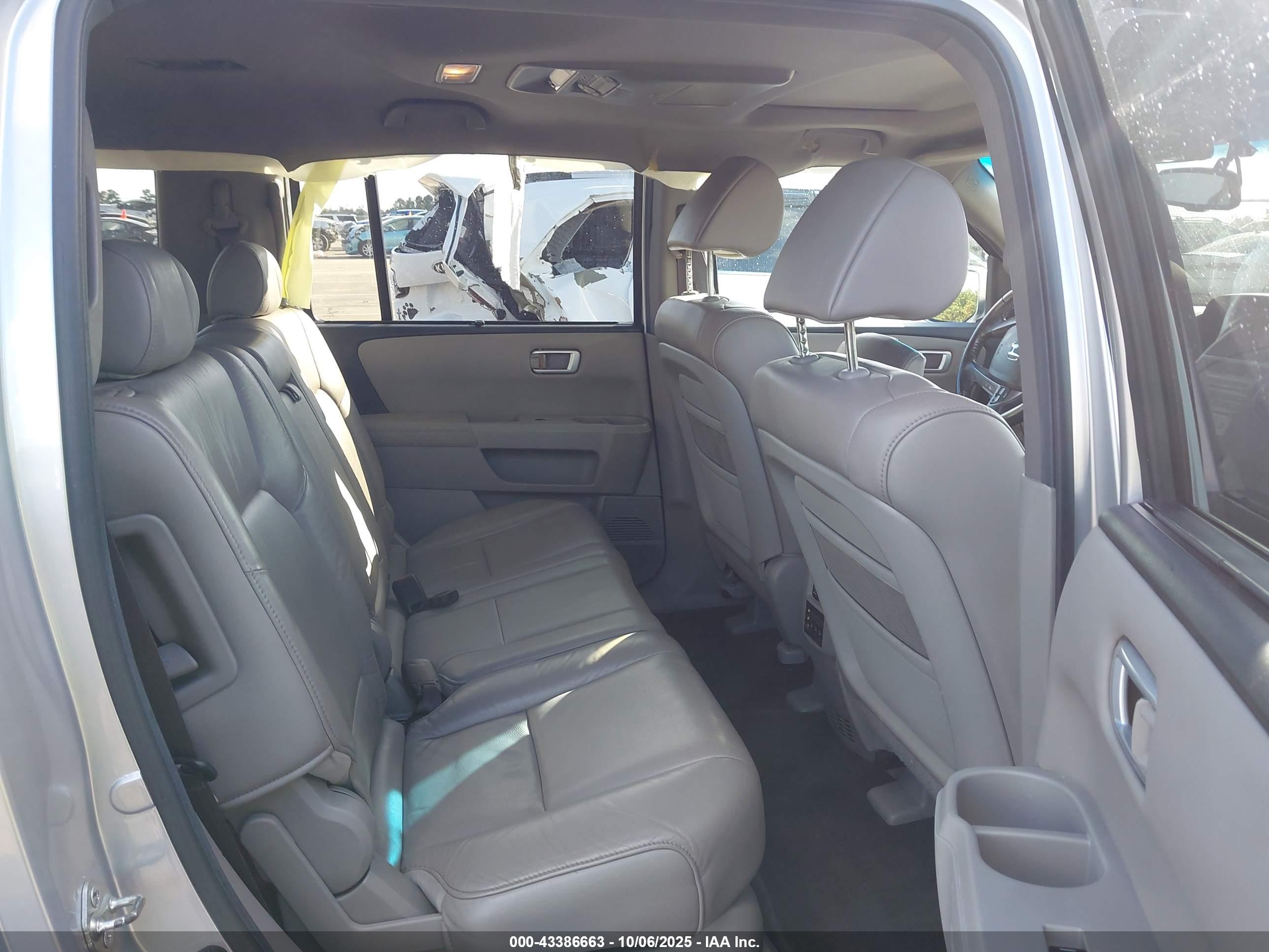 HONDA PILOT image 8