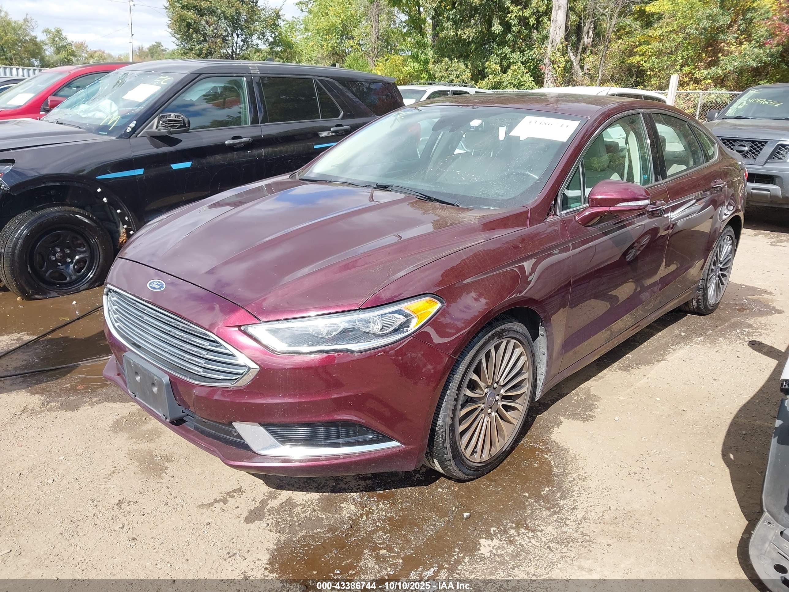 FORD FUSION image 2
