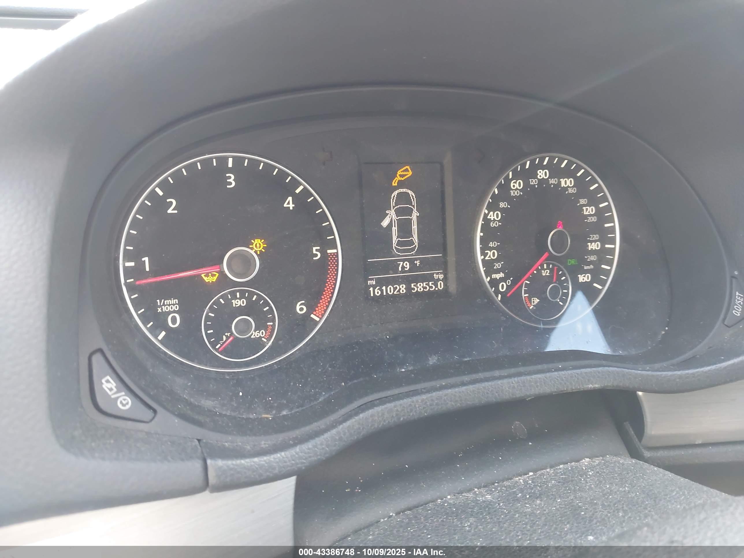 VOLKSWAGEN PASSAT image 7