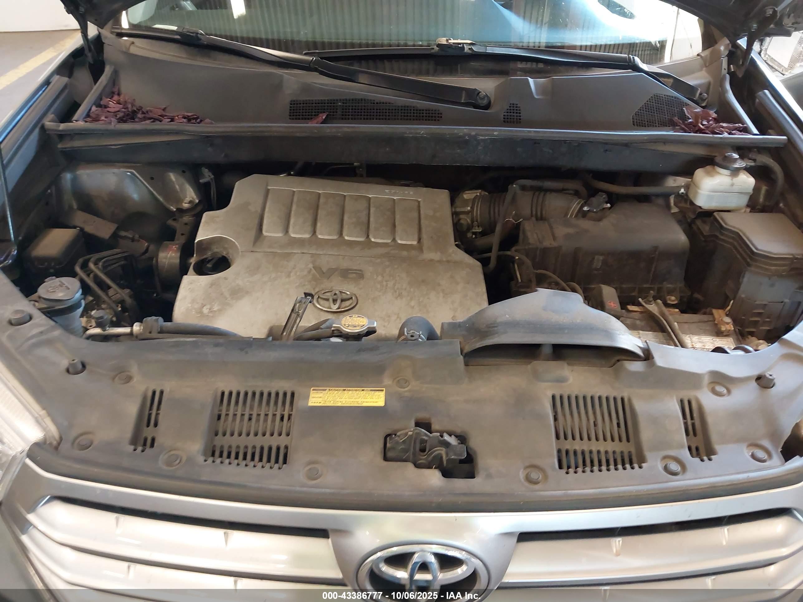 TOYOTA HIGHLANDER image 10
