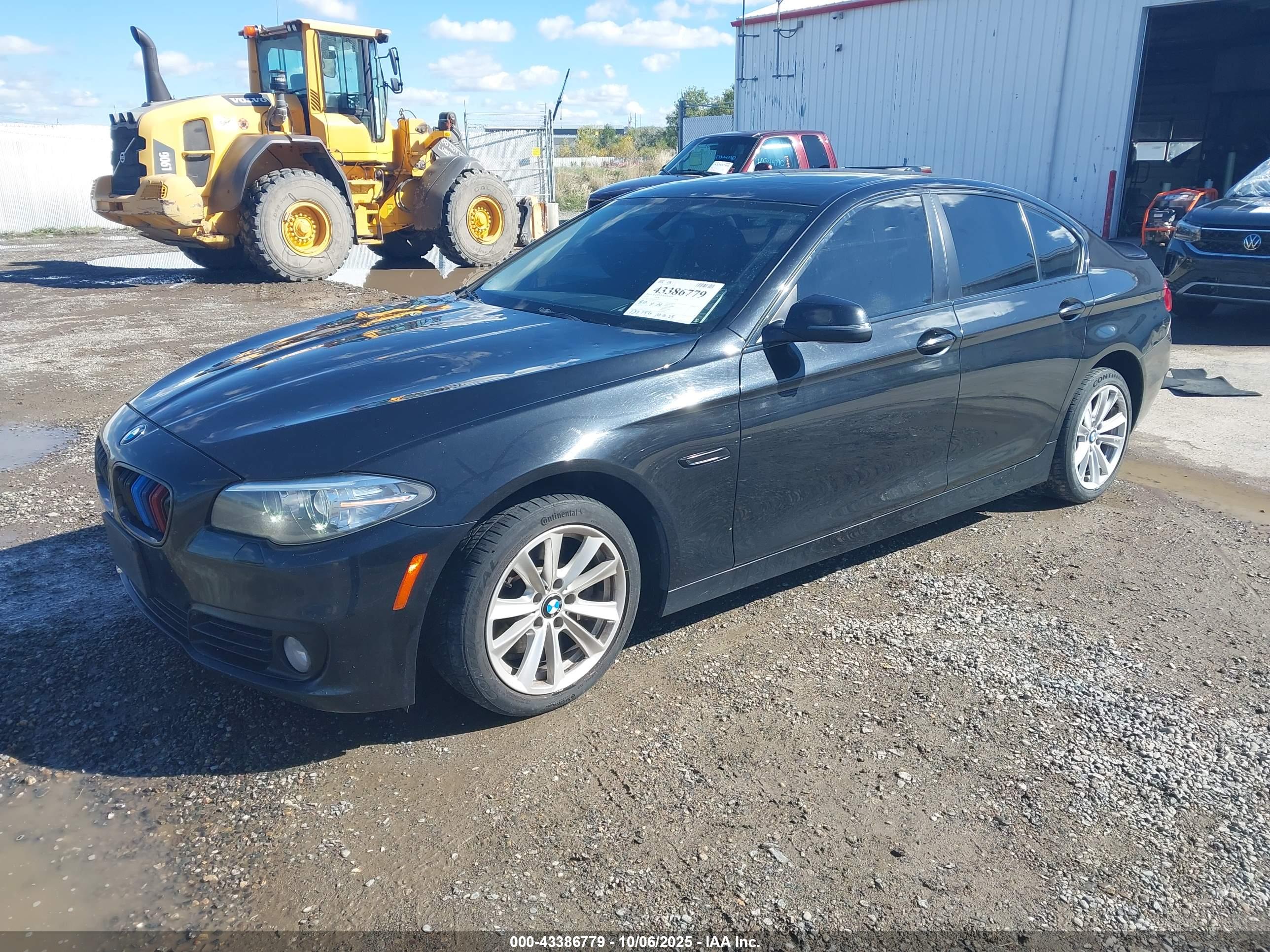 BMW 528I image 2