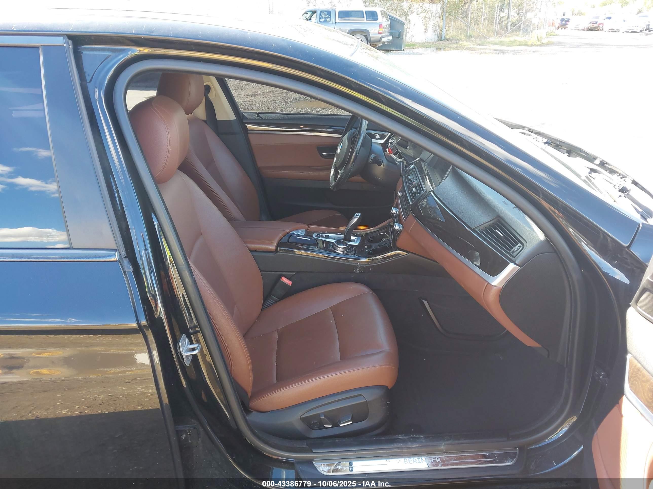 BMW 528I image 5