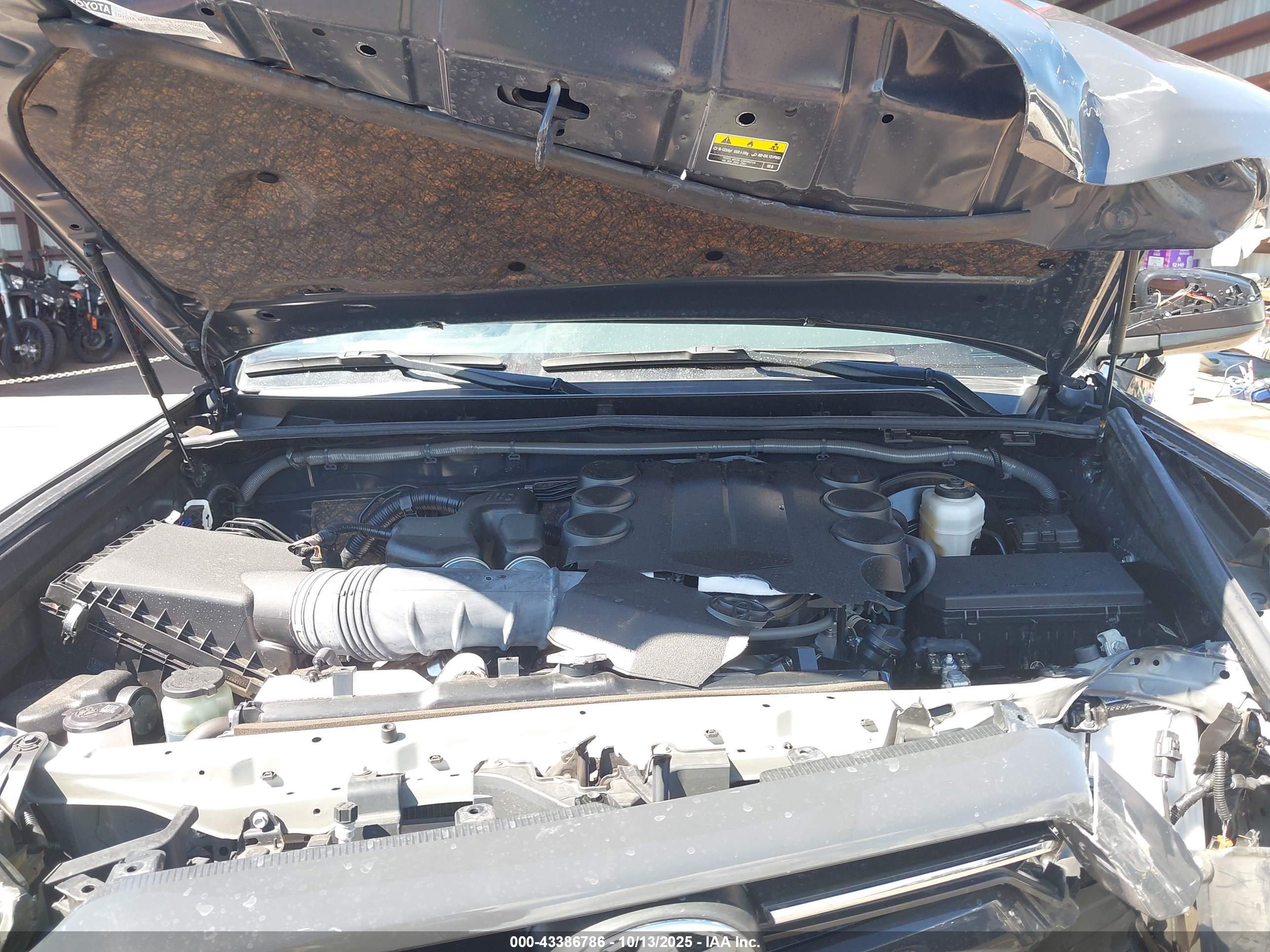 TOYOTA 4RUNNER image 10