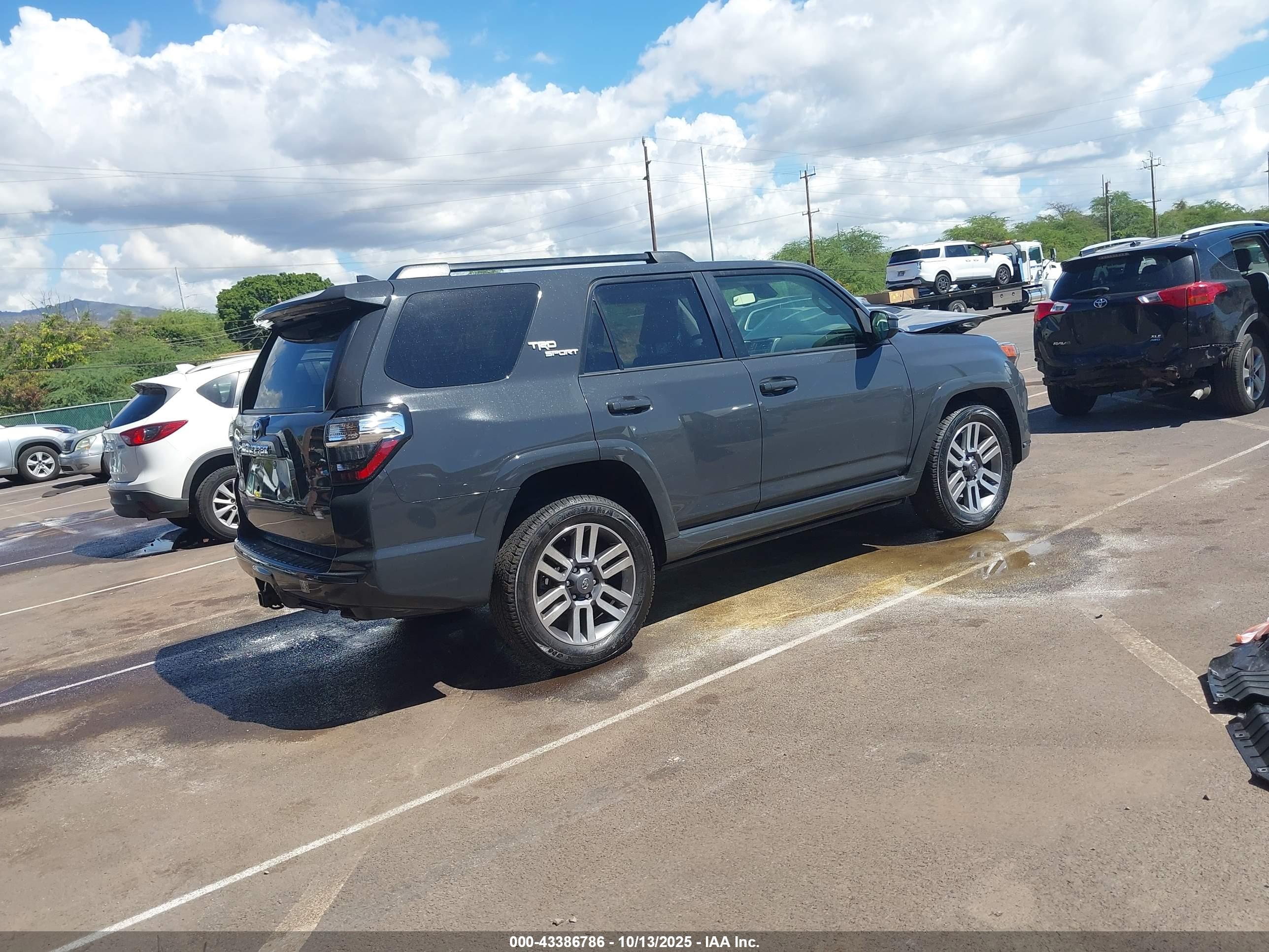 TOYOTA 4RUNNER image 4