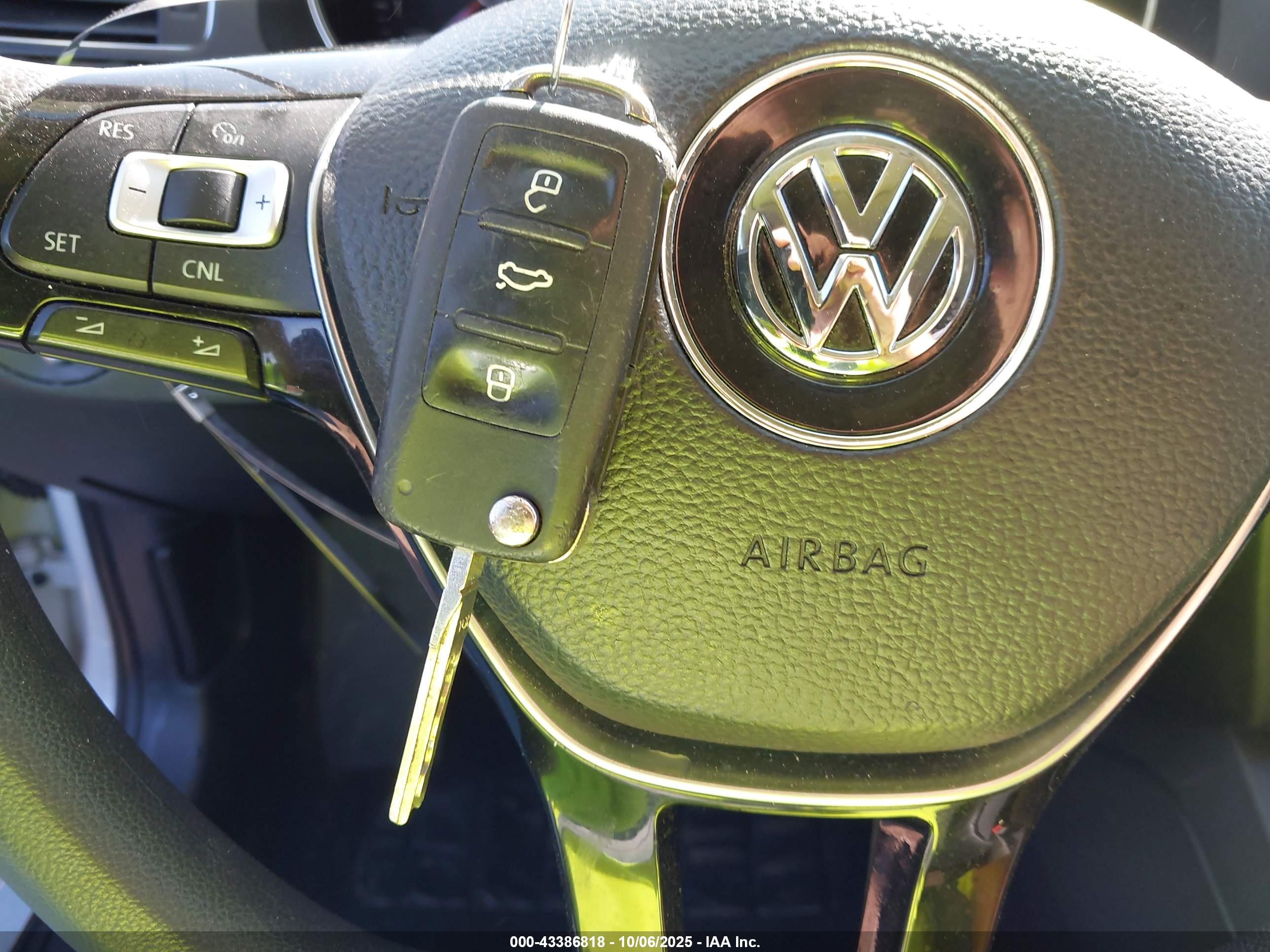 VOLKSWAGEN JETTA image 11