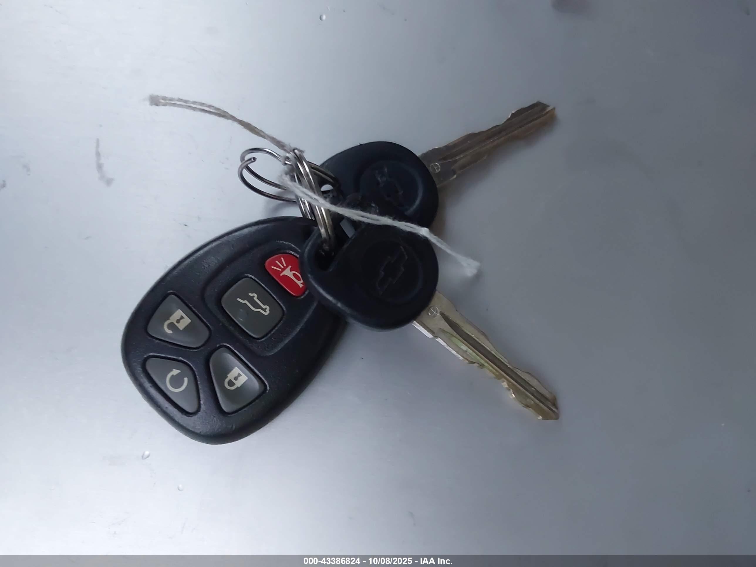 CHEVROLET TRAVERSE image 11