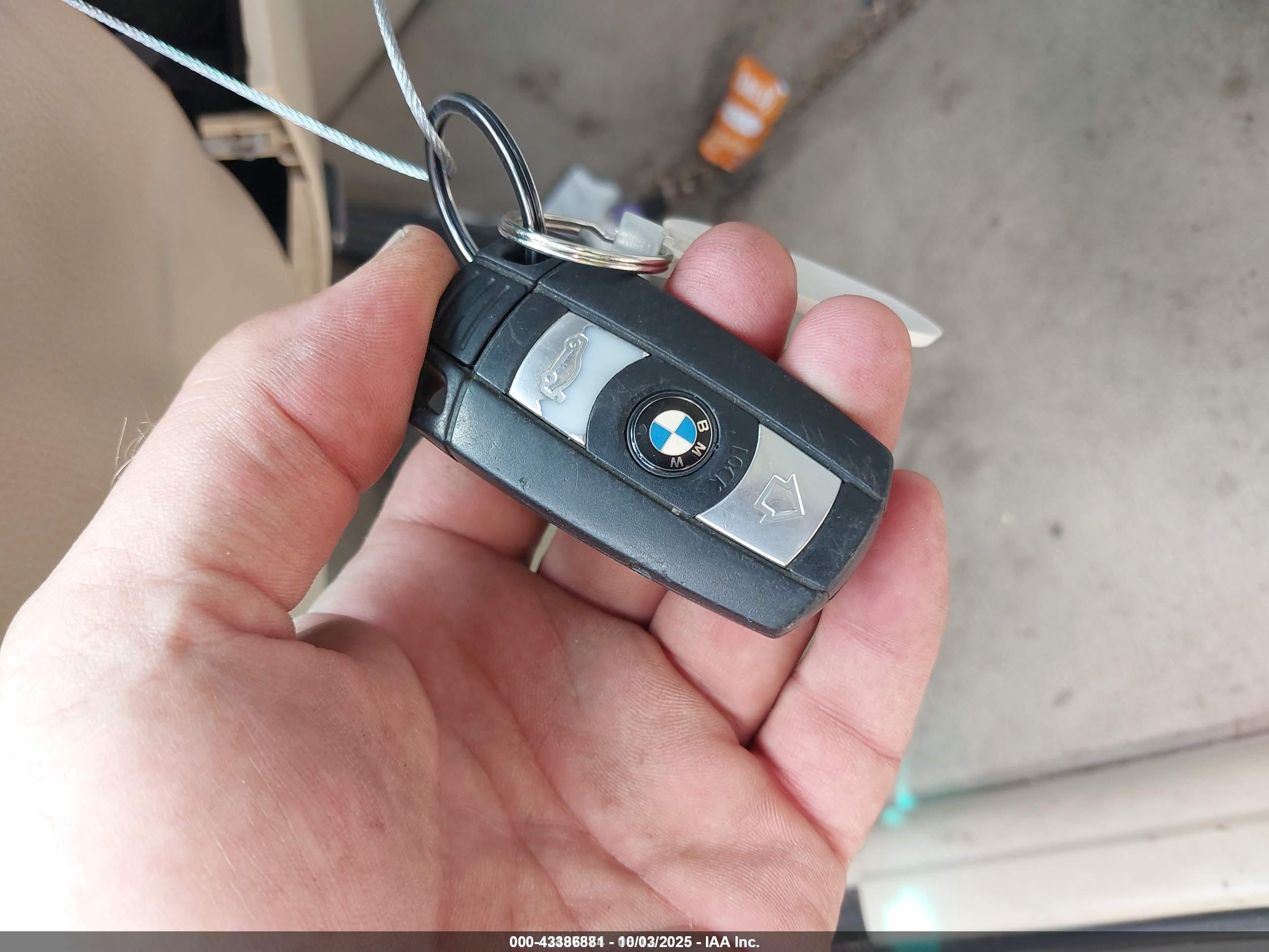 BMW 528I image 11