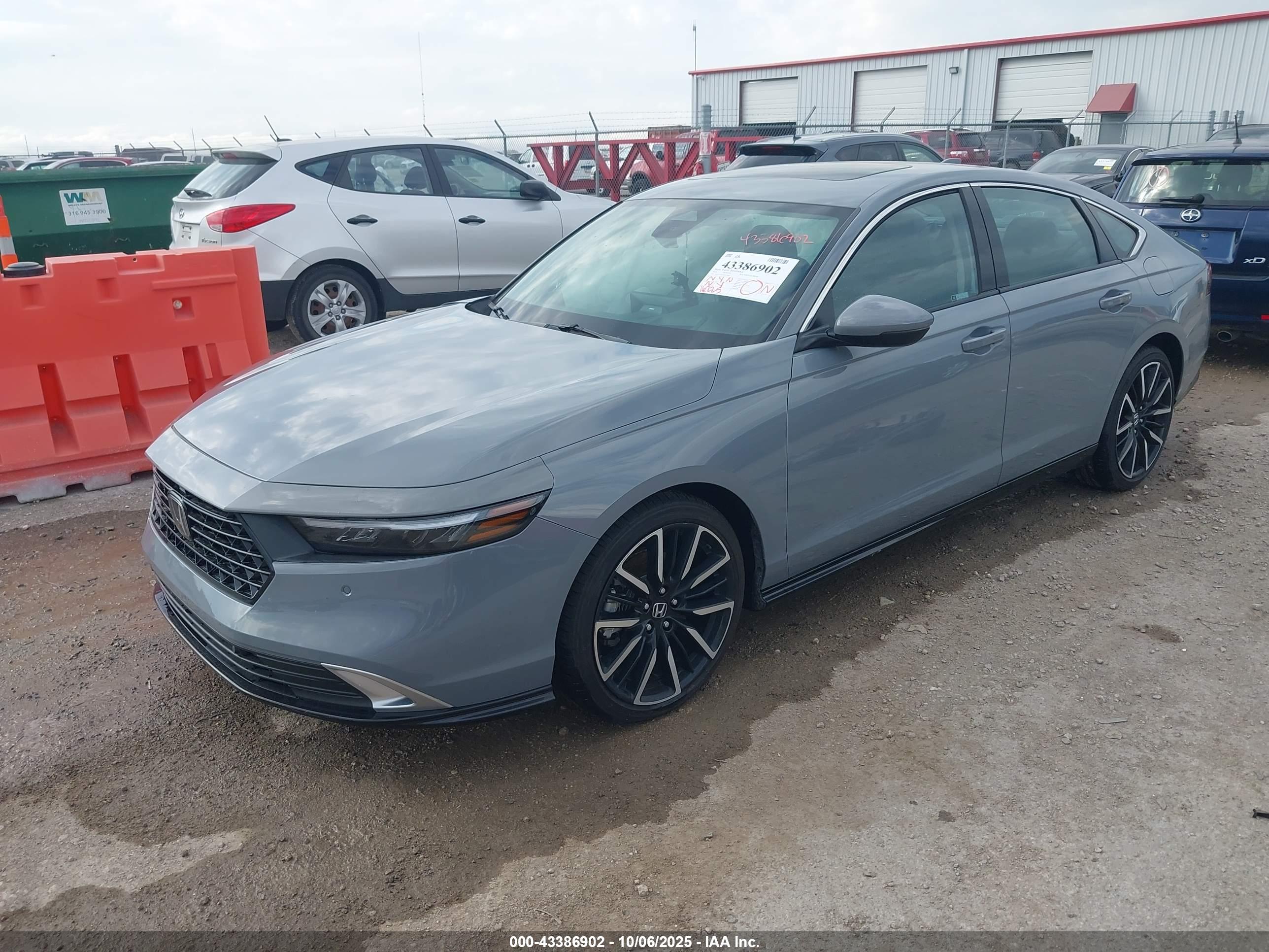 HONDA ACCORD image 2