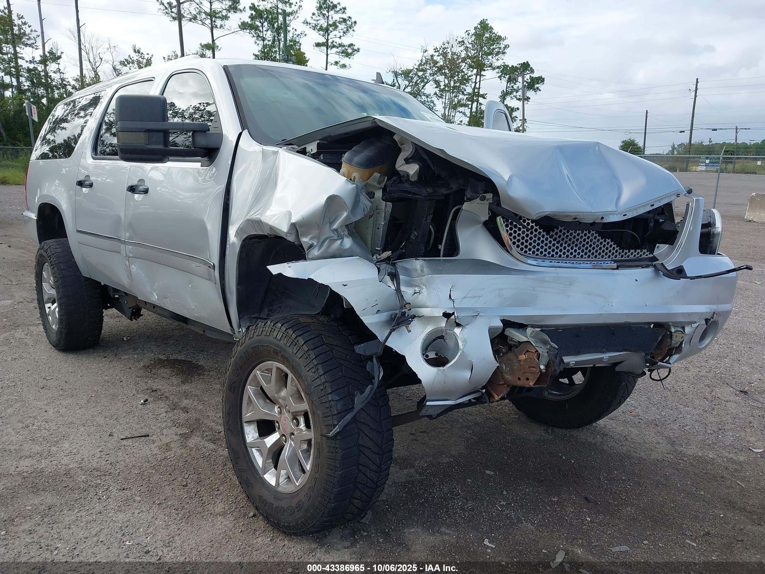 GMC YUKON image 6