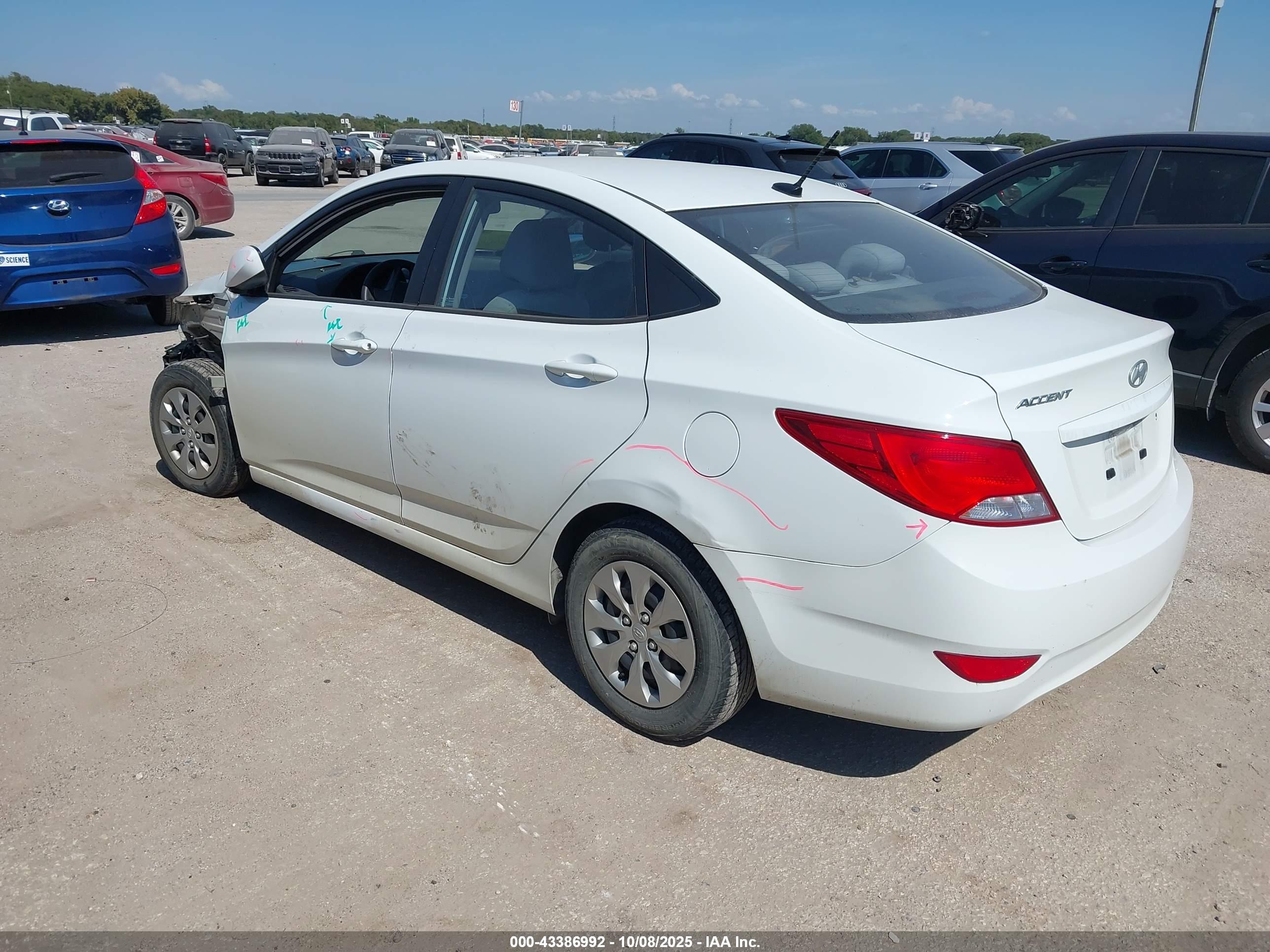 HYUNDAI ACCENT image 3