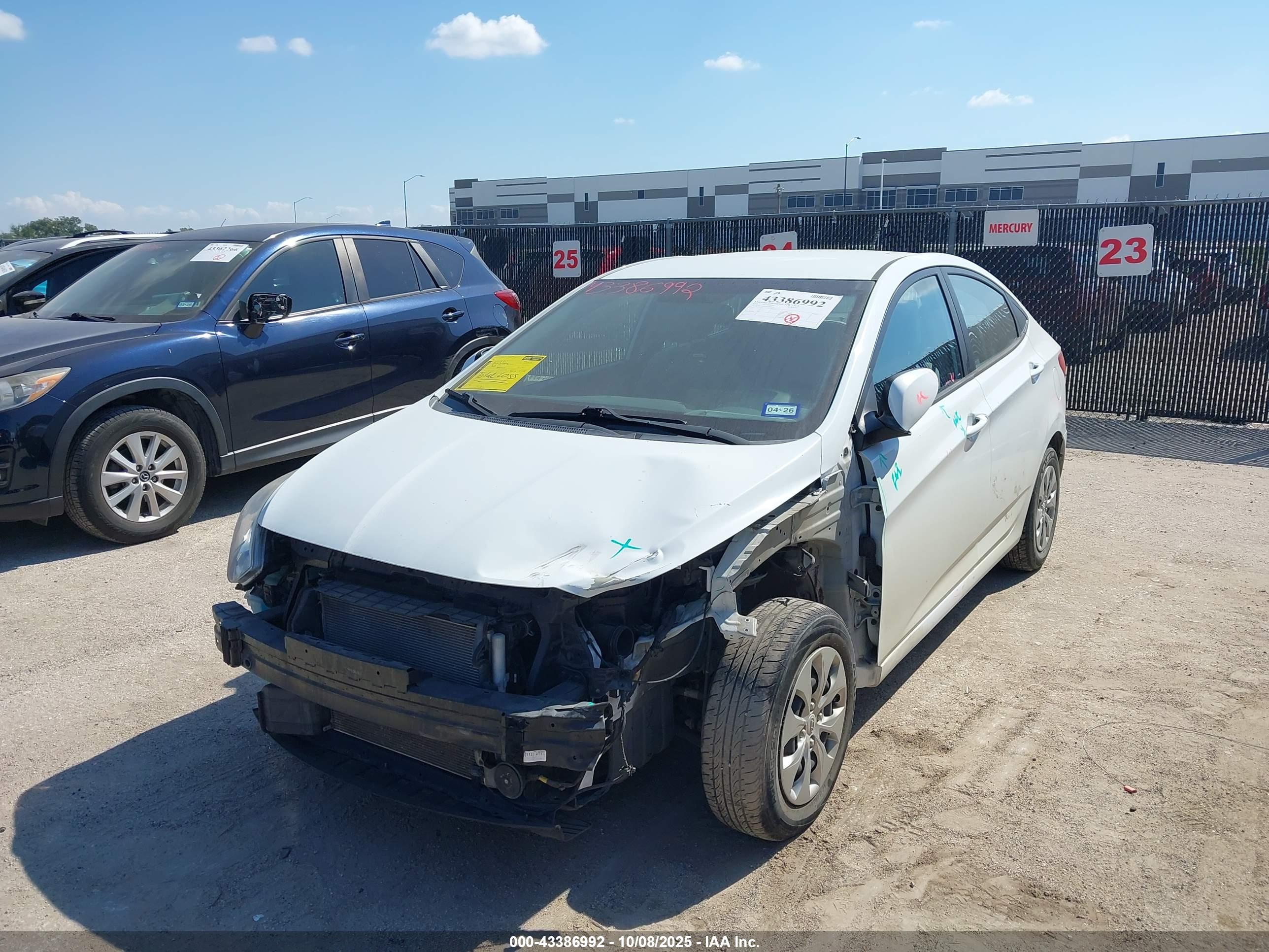 HYUNDAI ACCENT image 6