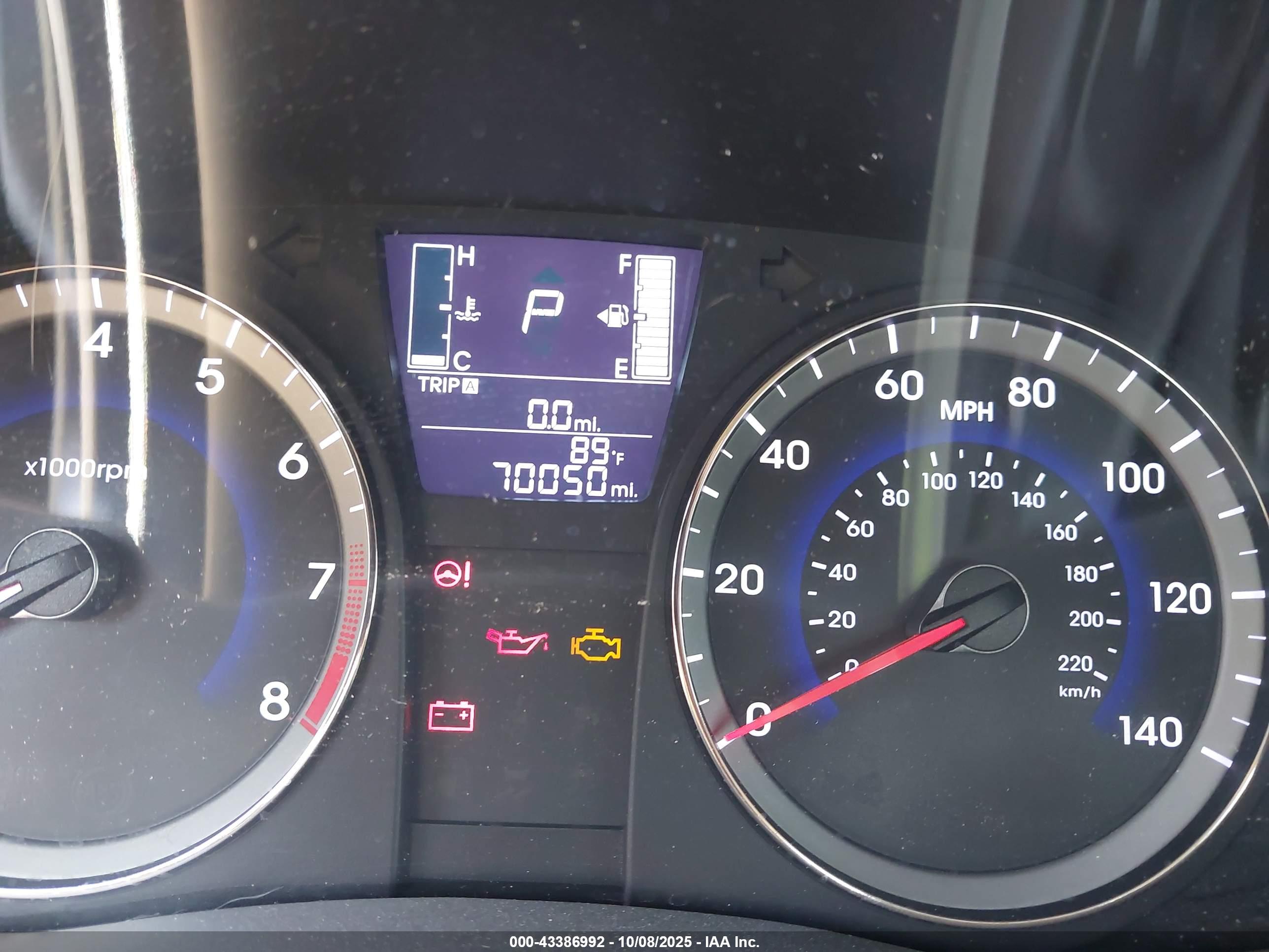 HYUNDAI ACCENT image 7