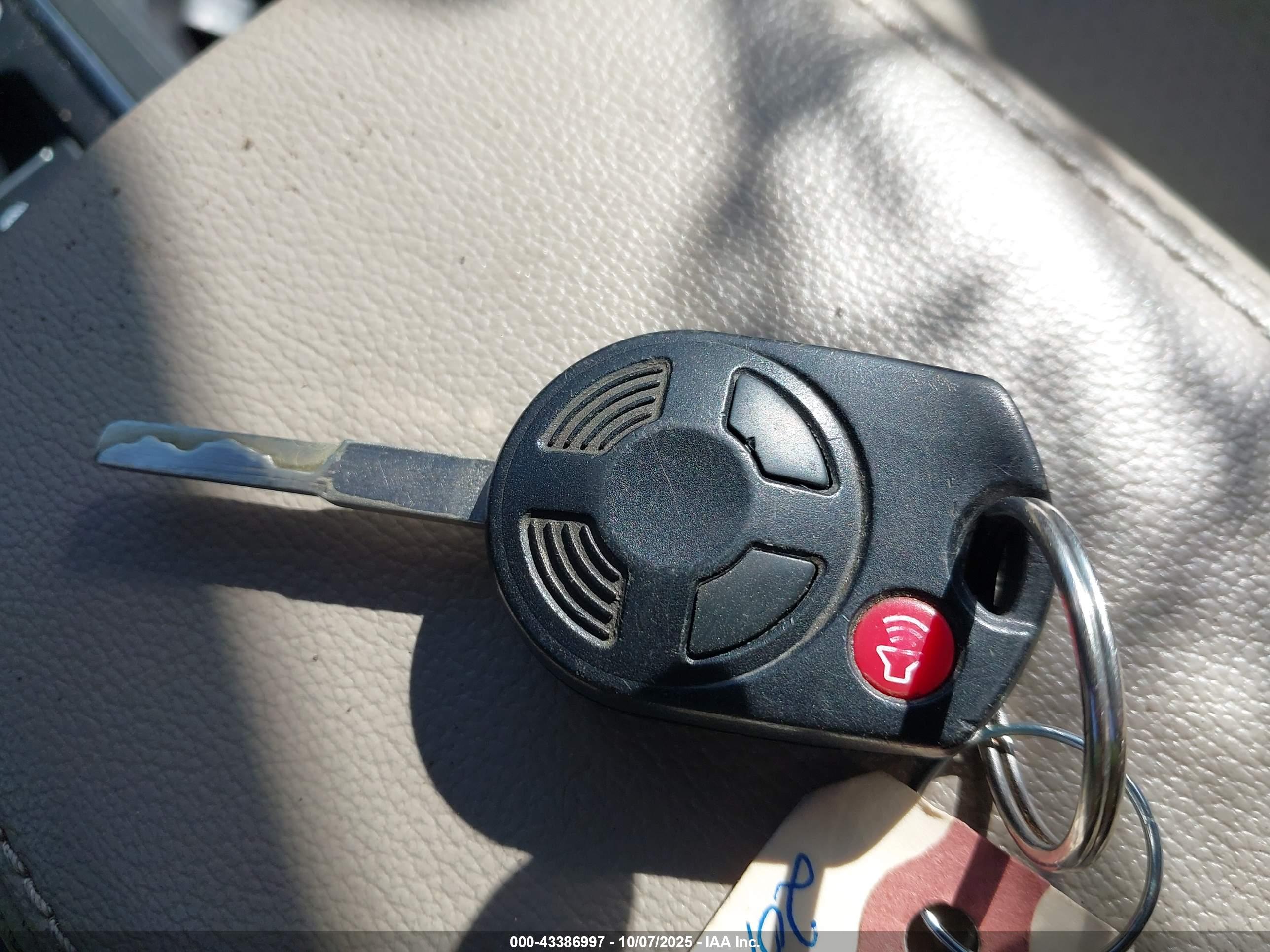 FORD ESCAPE image 11