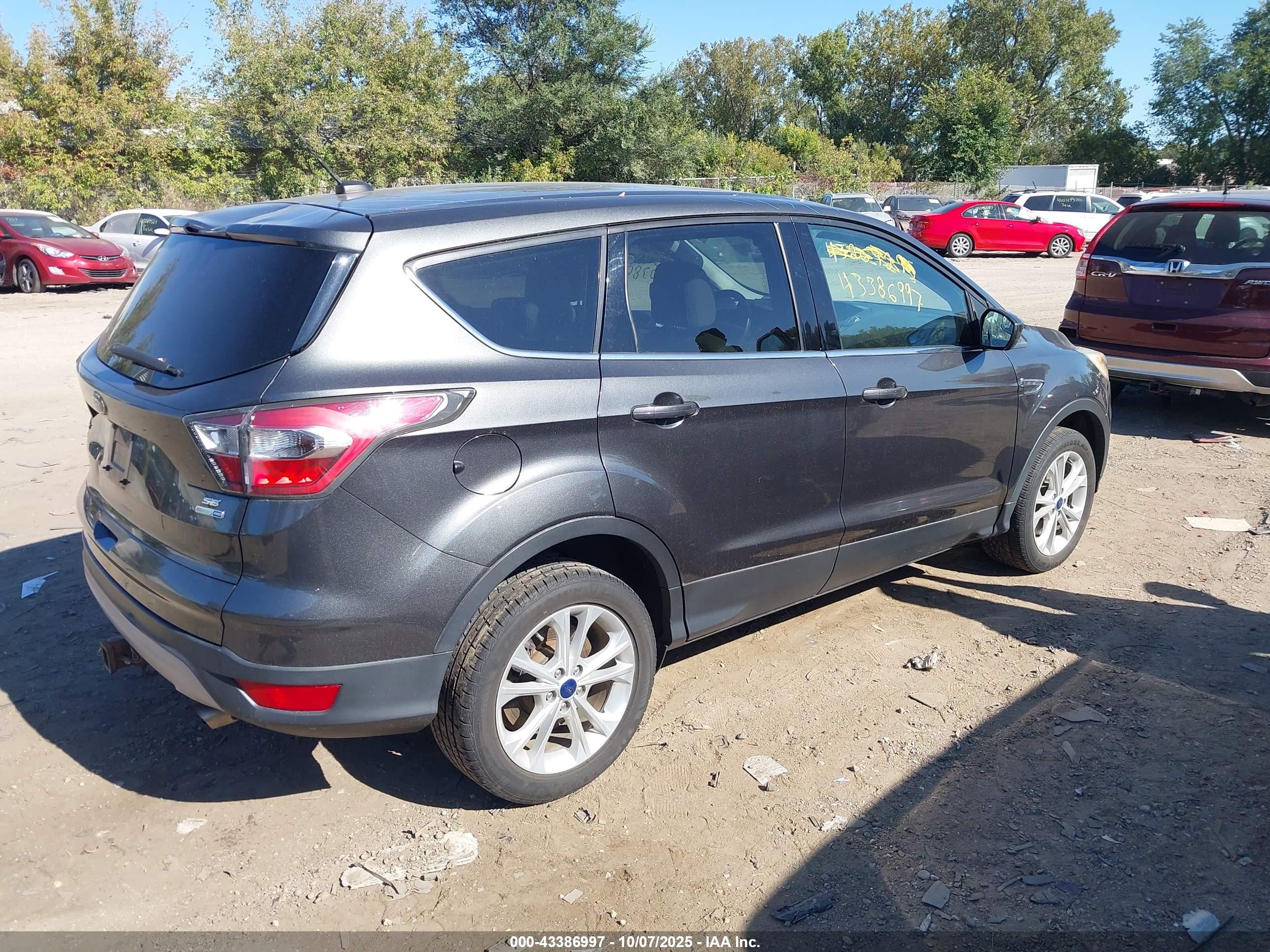 FORD ESCAPE image 4