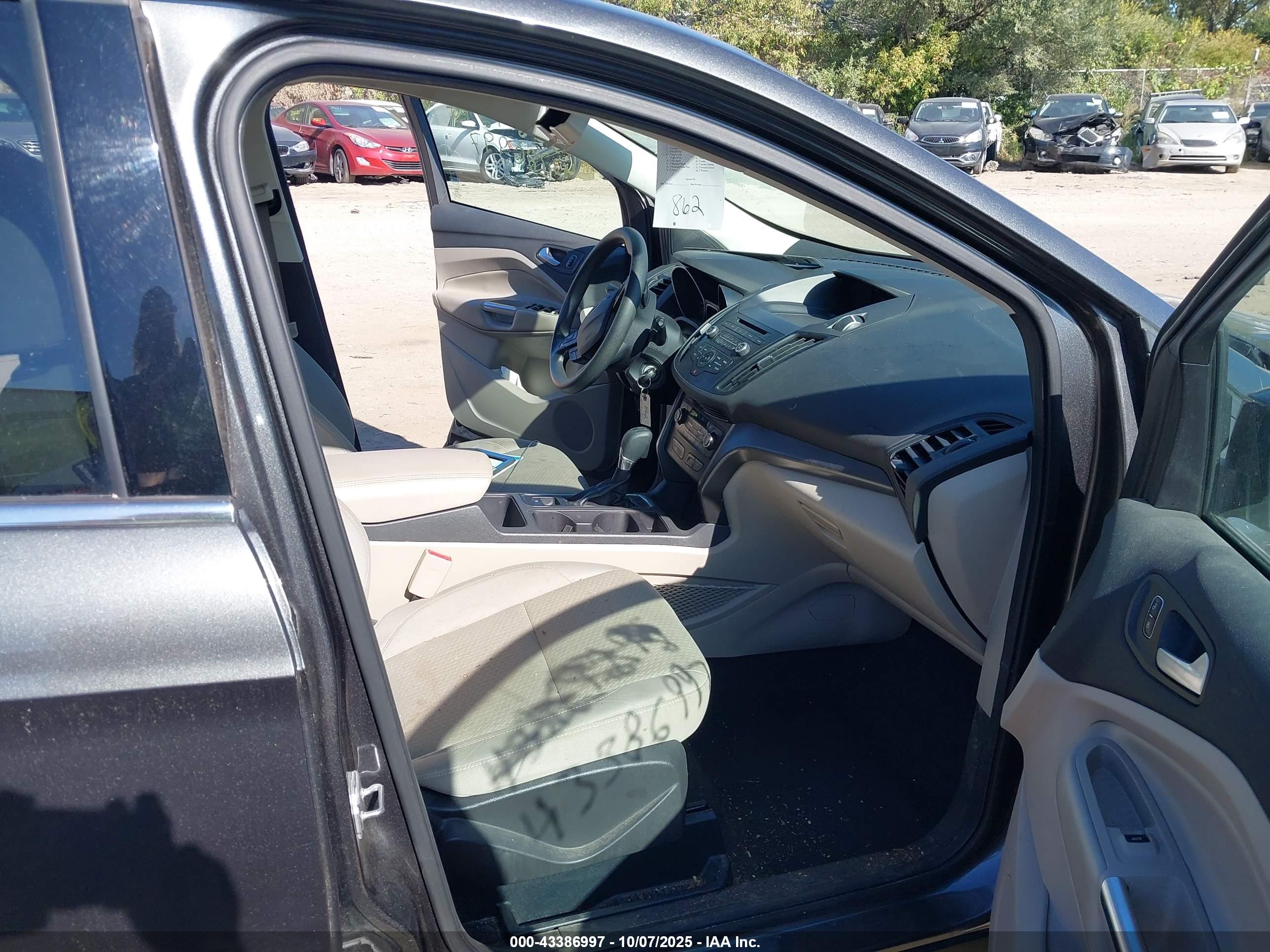 FORD ESCAPE image 5