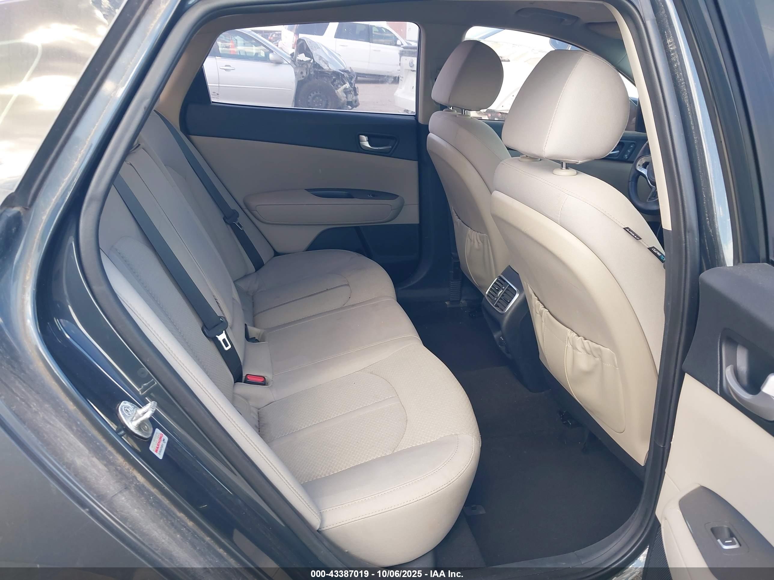 KIA OPTIMA image 8