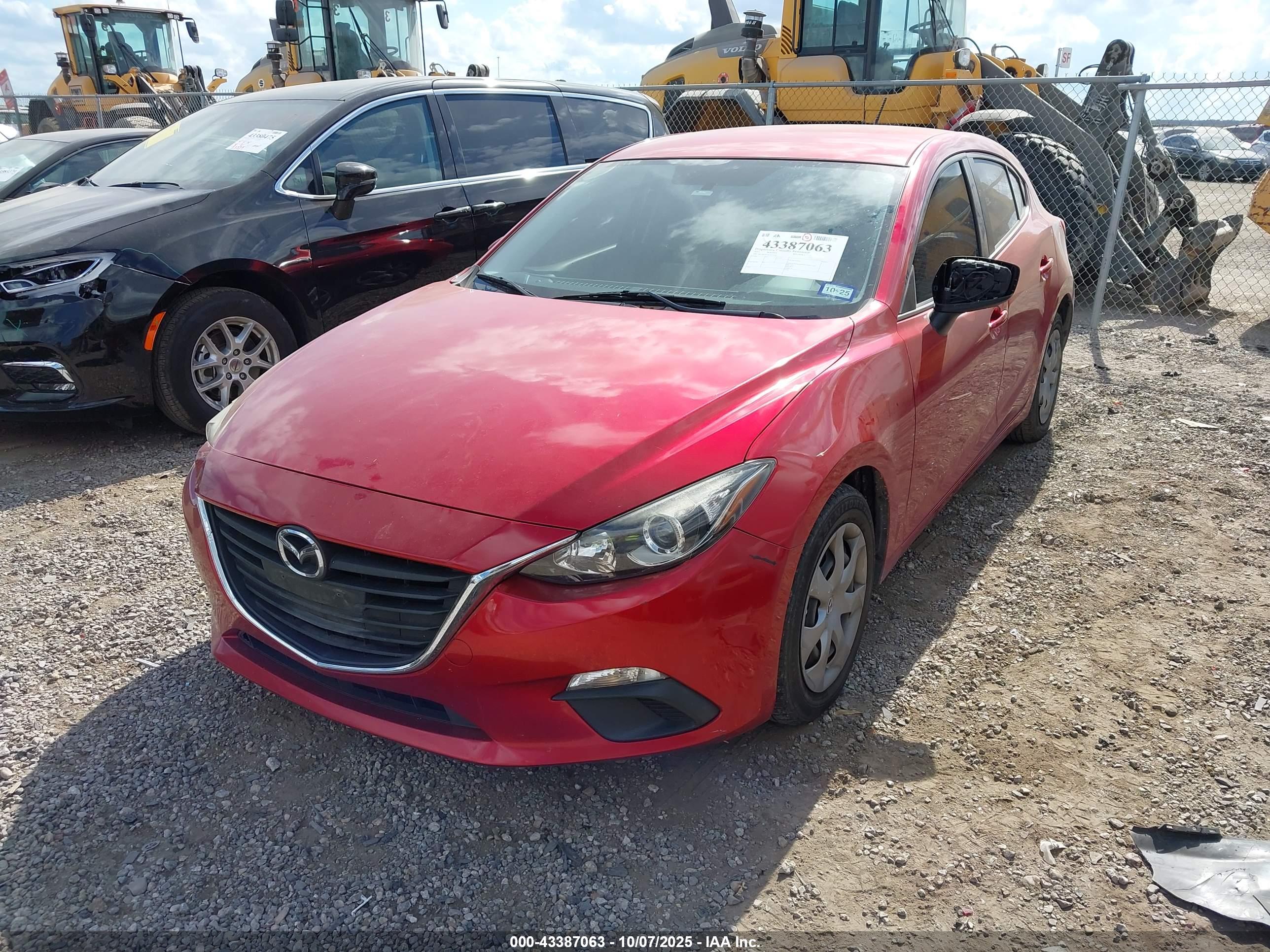 MAZDA MAZDA3 image 2
