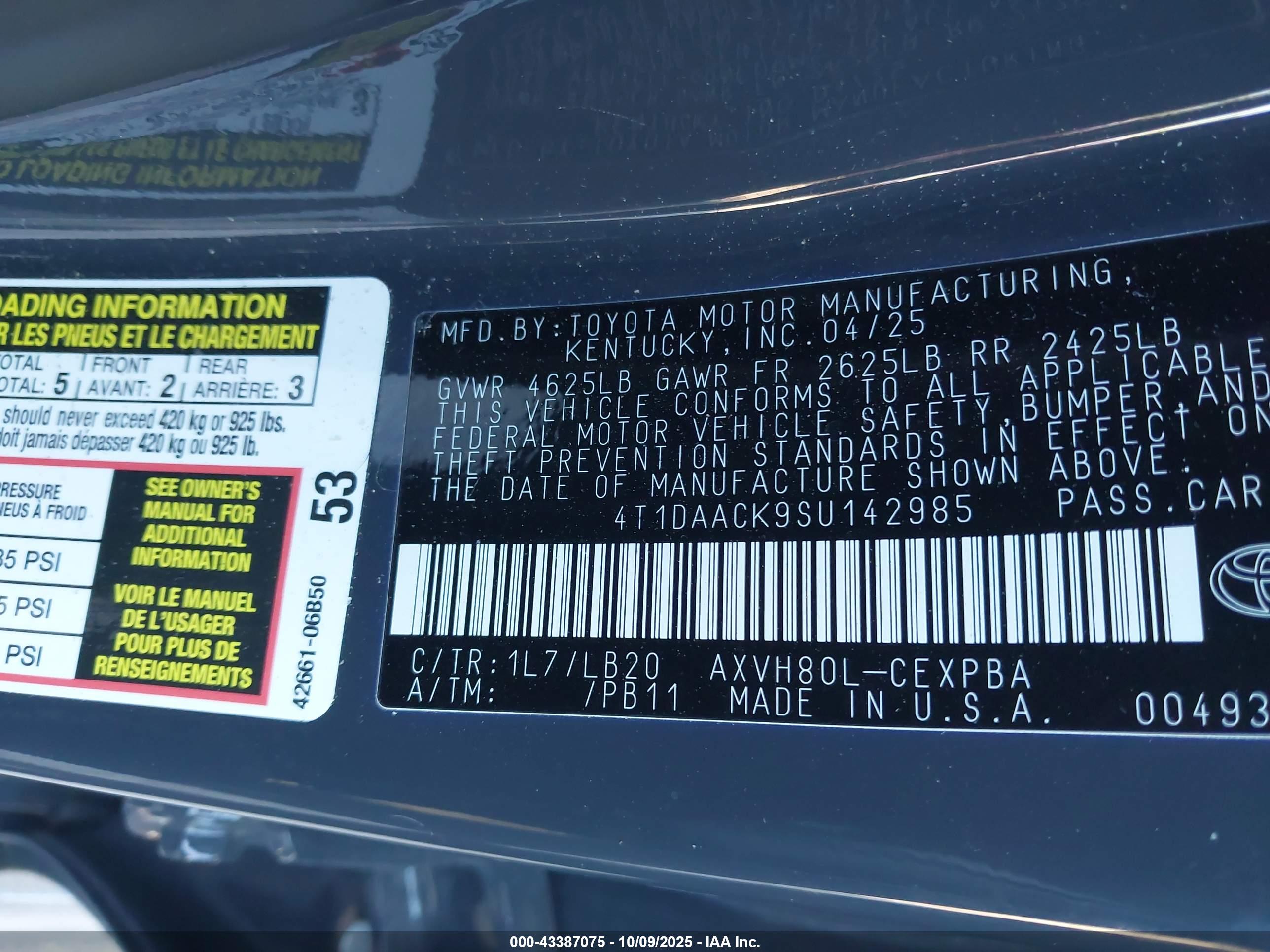 TOYOTA CAMRY image 9