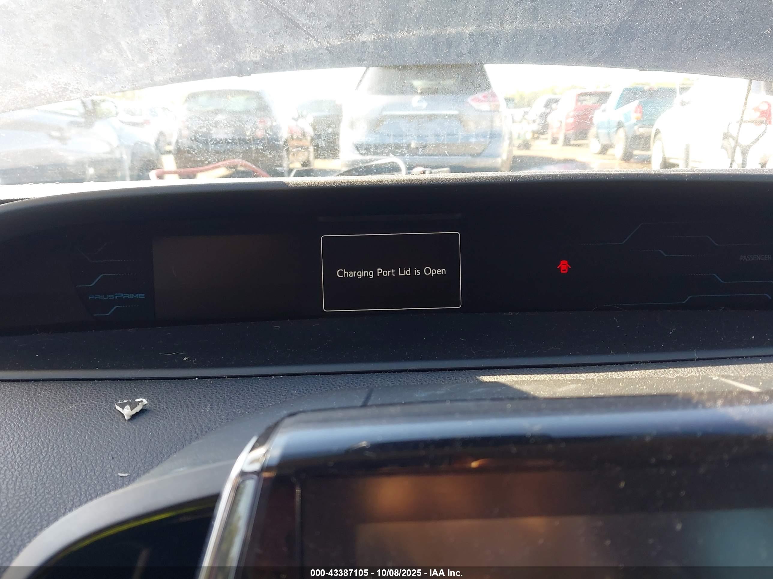 TOYOTA PRIUS image 7