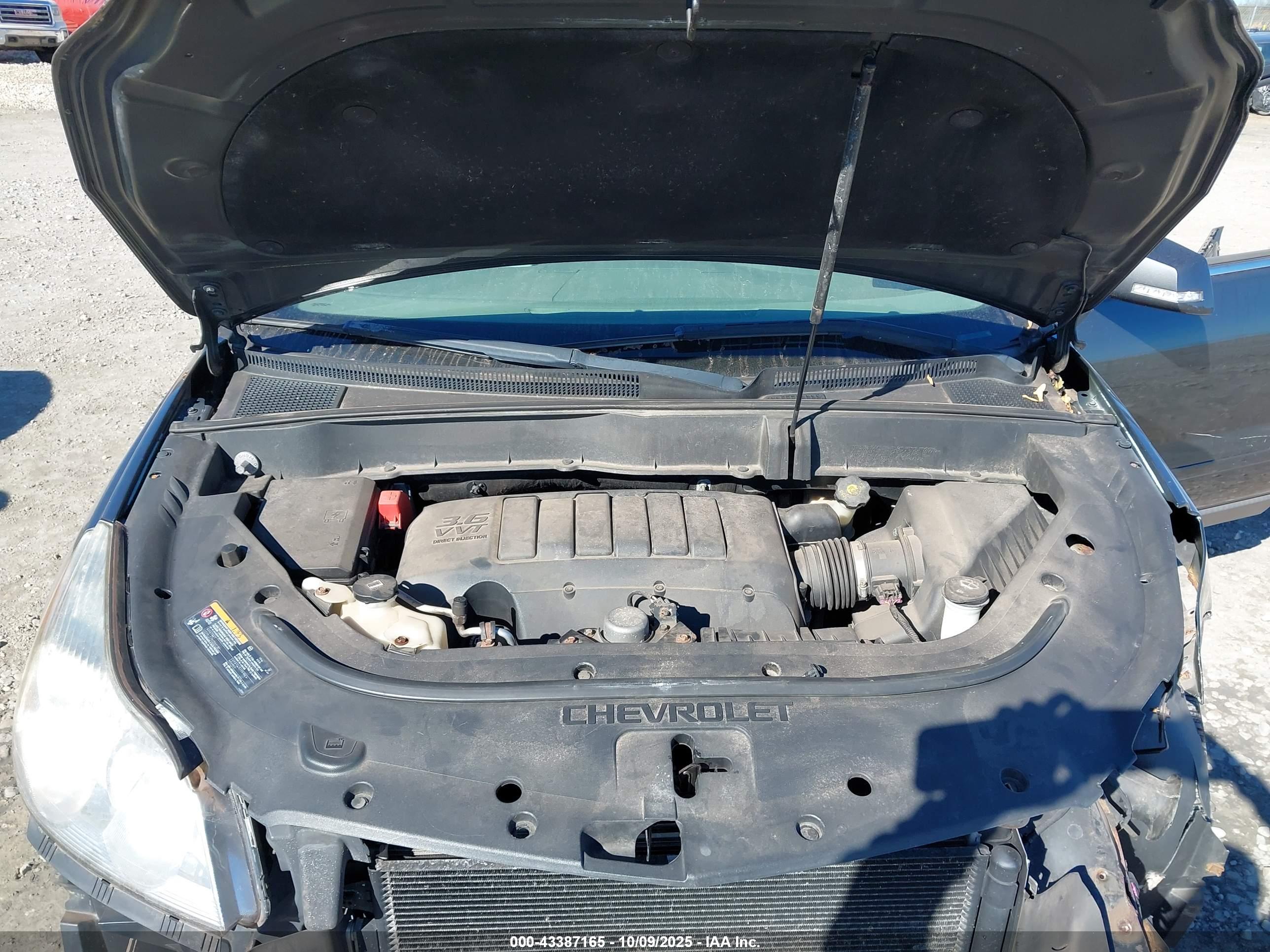 CHEVROLET TRAVERSE image 10
