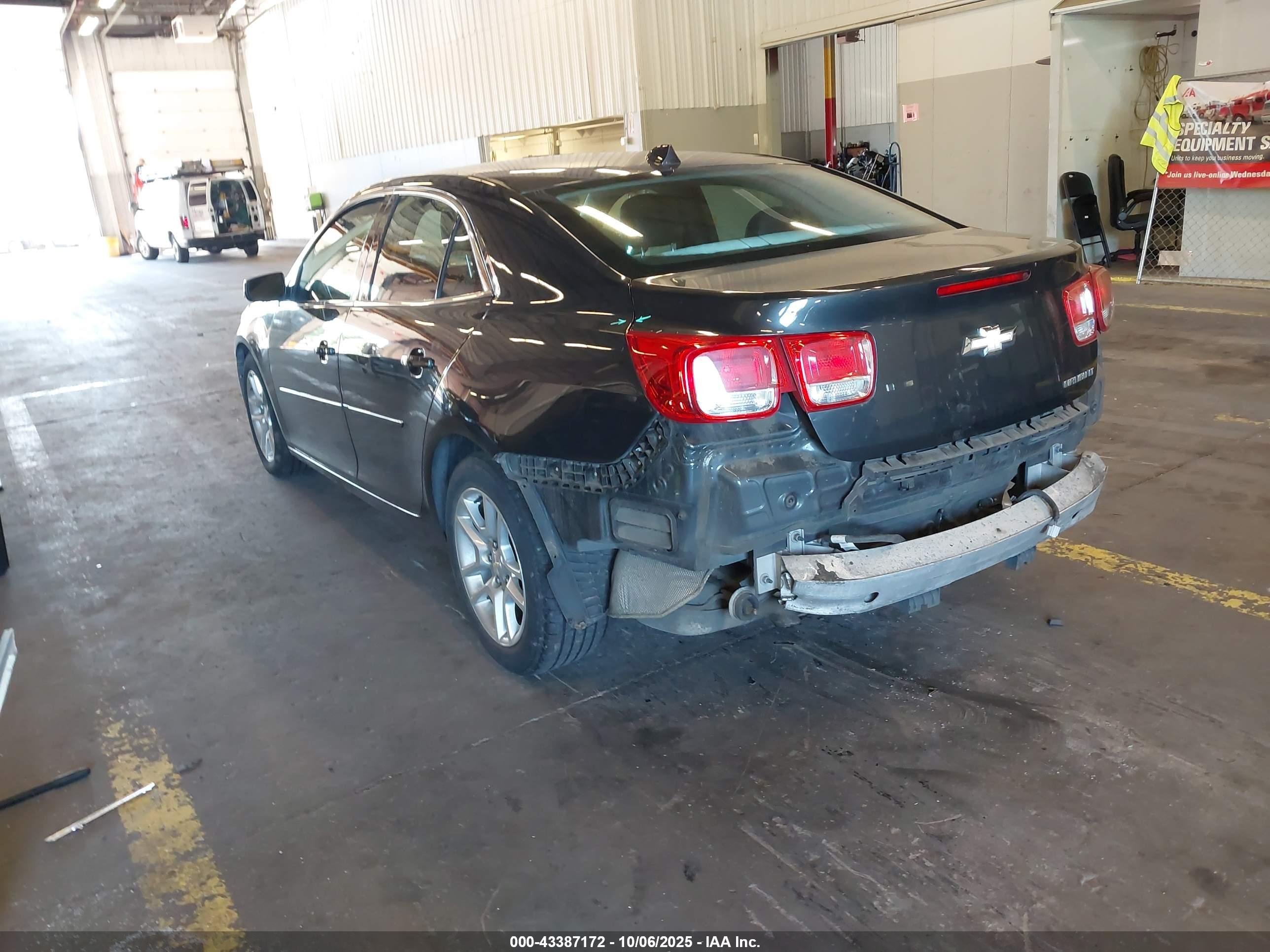 CHEVROLET MALIBU image 3