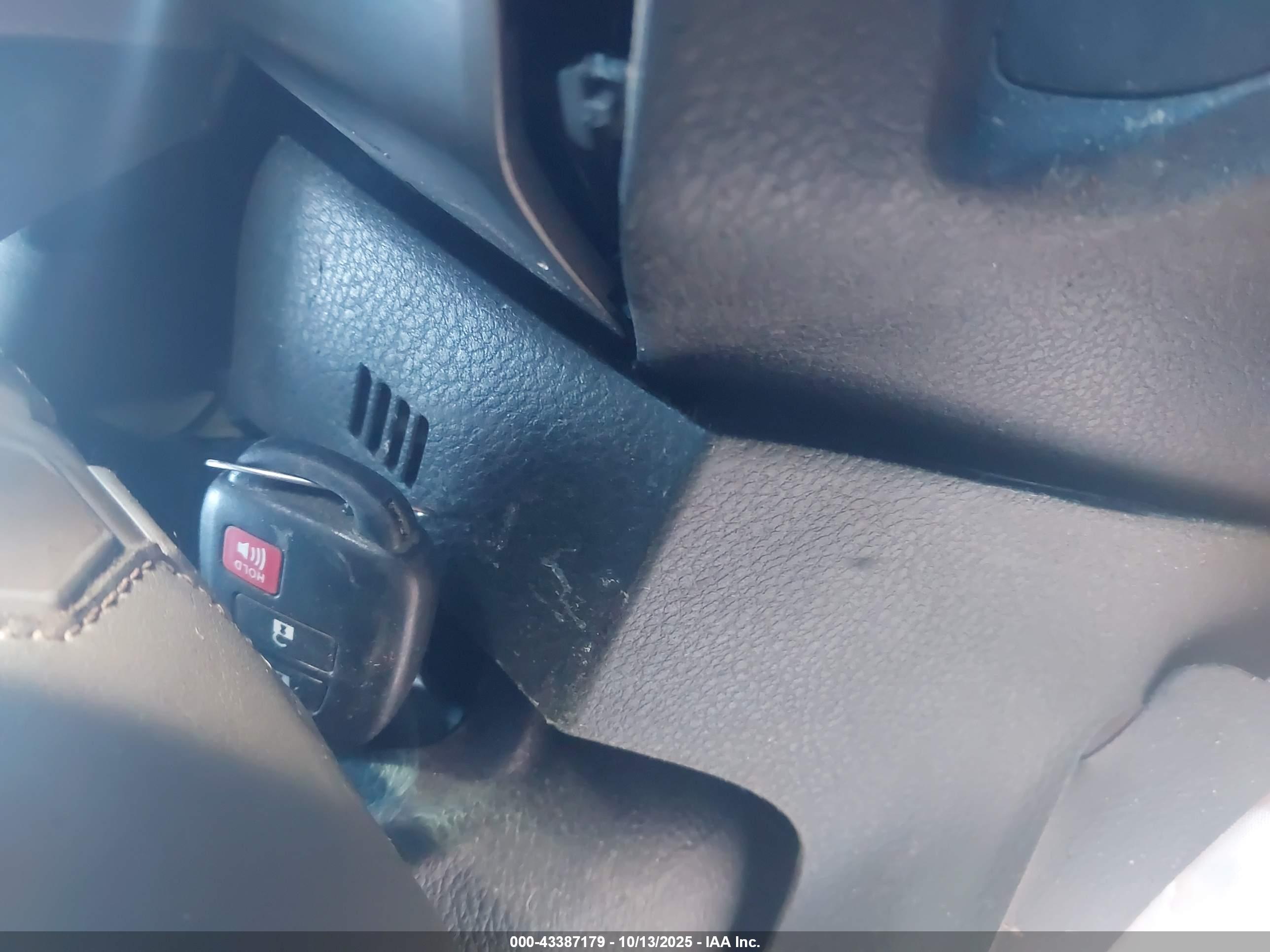 TOYOTA TACOMA image 11