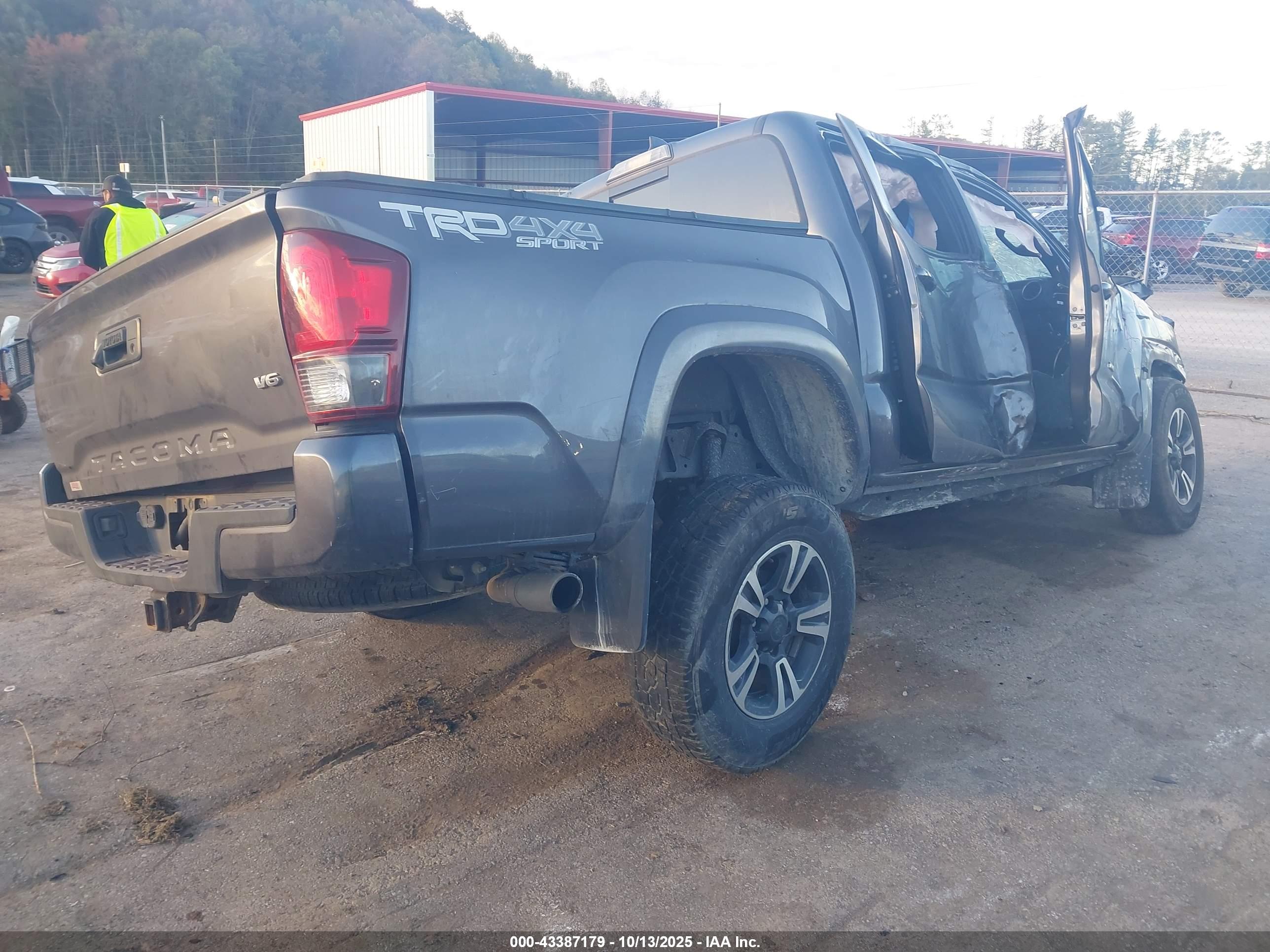TOYOTA TACOMA image 4