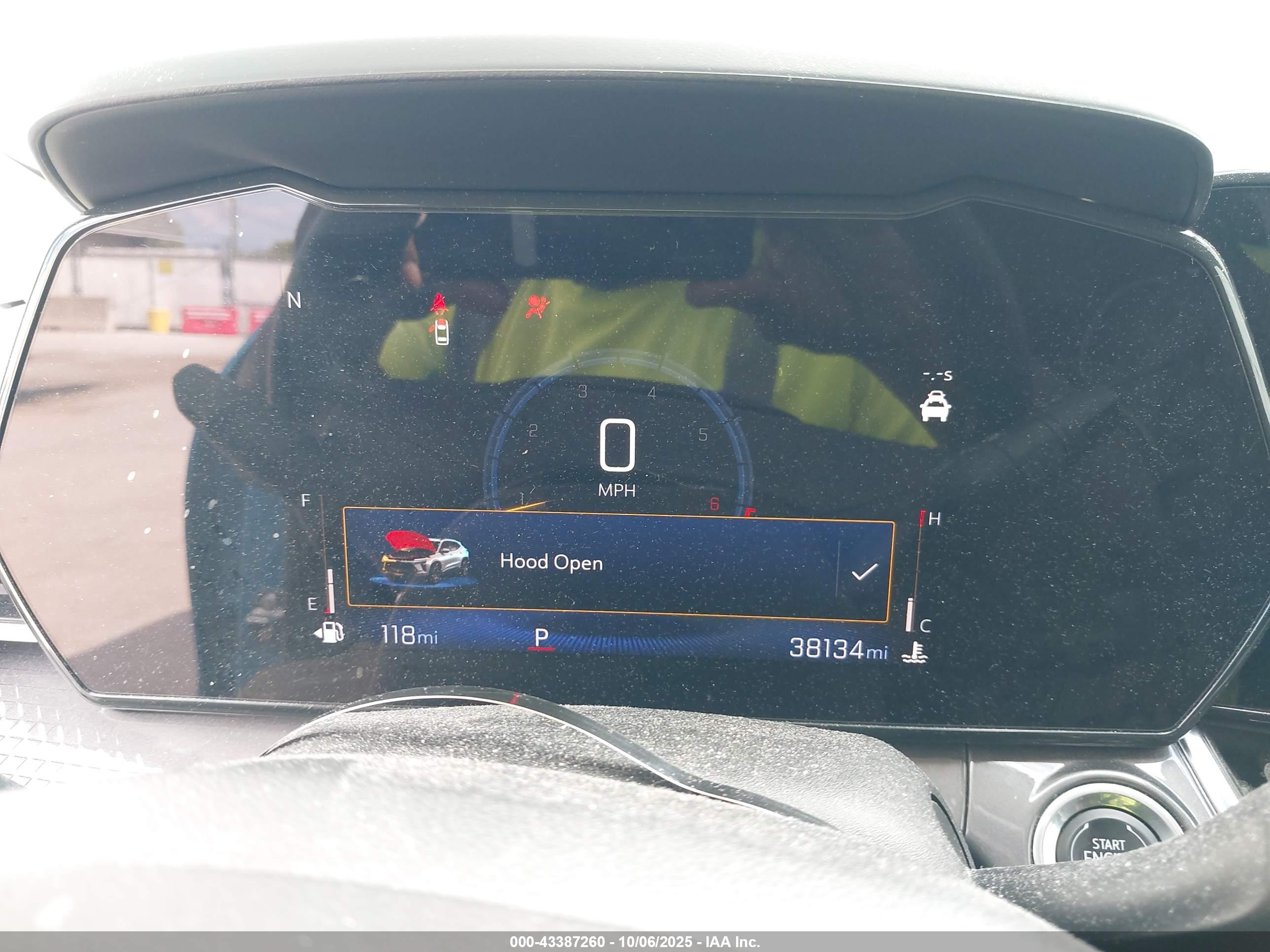 CHEVROLET TRAX image 7