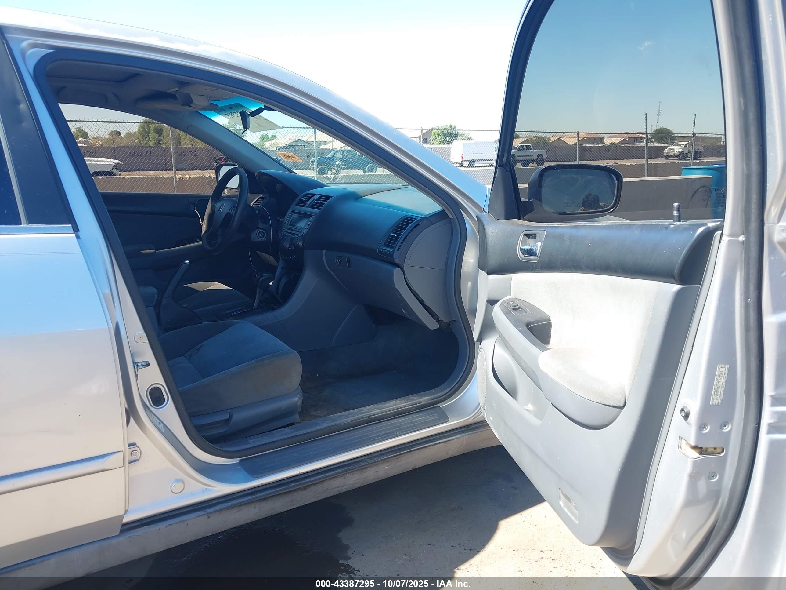 HONDA ACCORD image 5