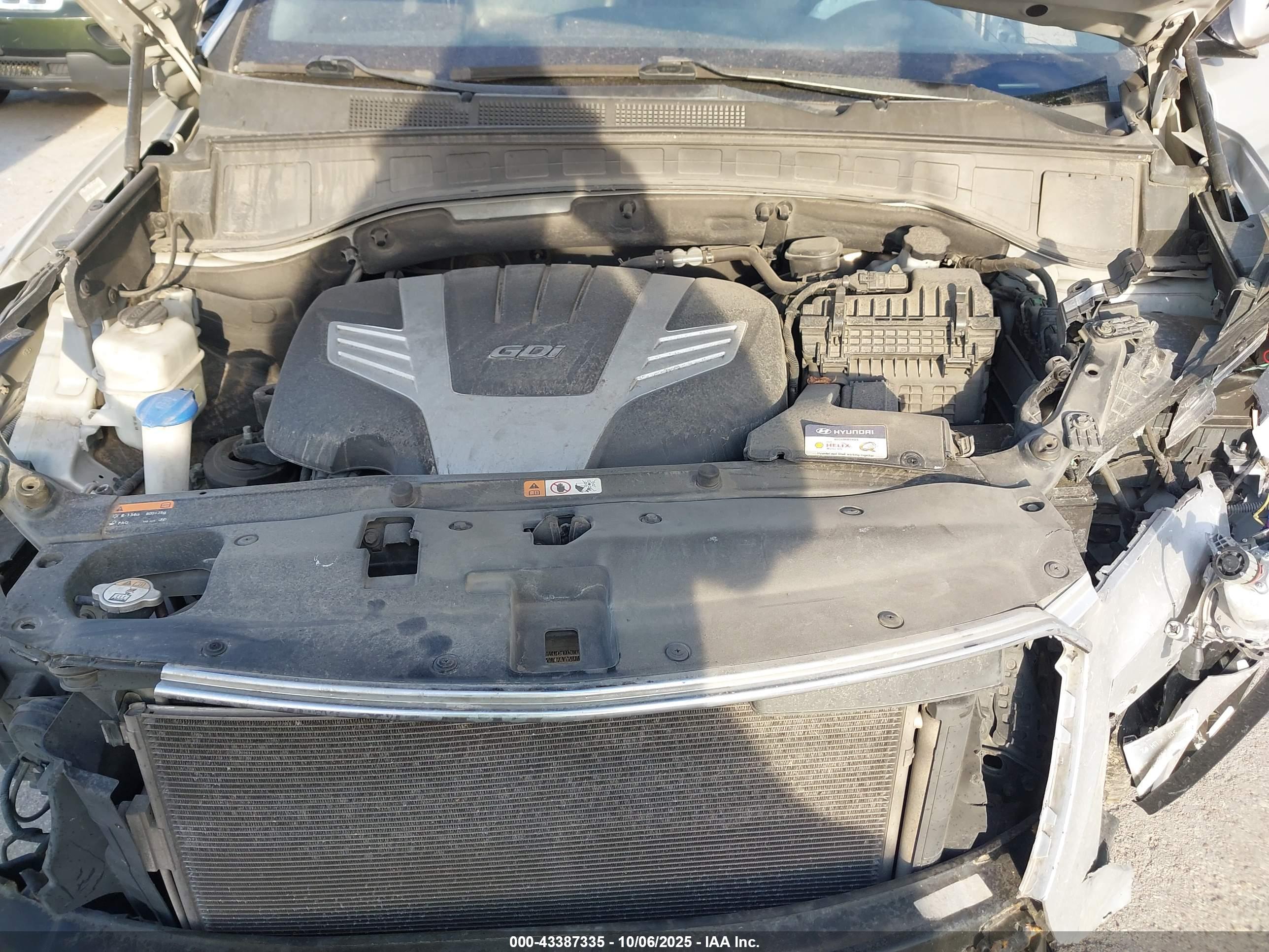HYUNDAI SANTA image 10