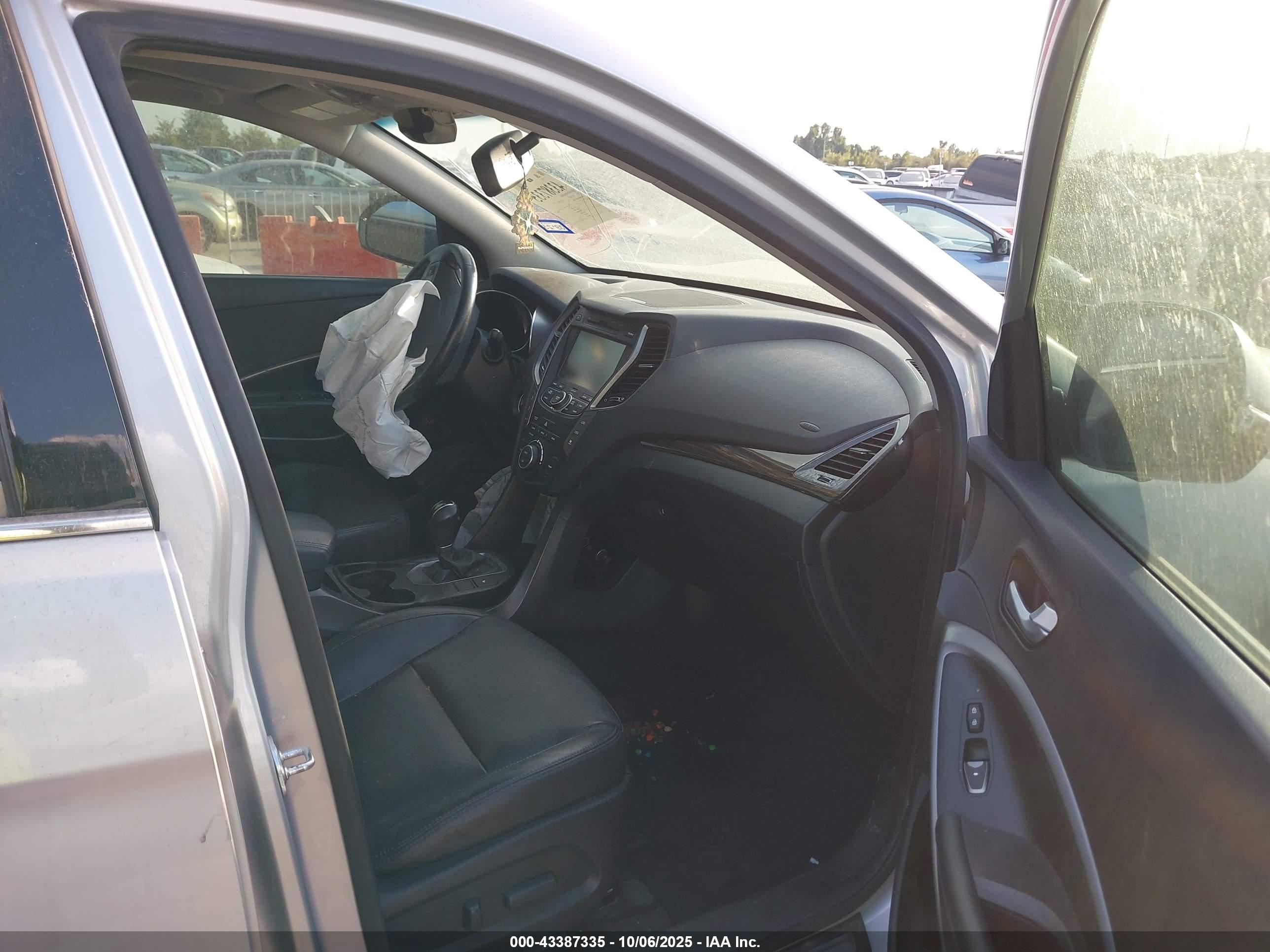 HYUNDAI SANTA image 5