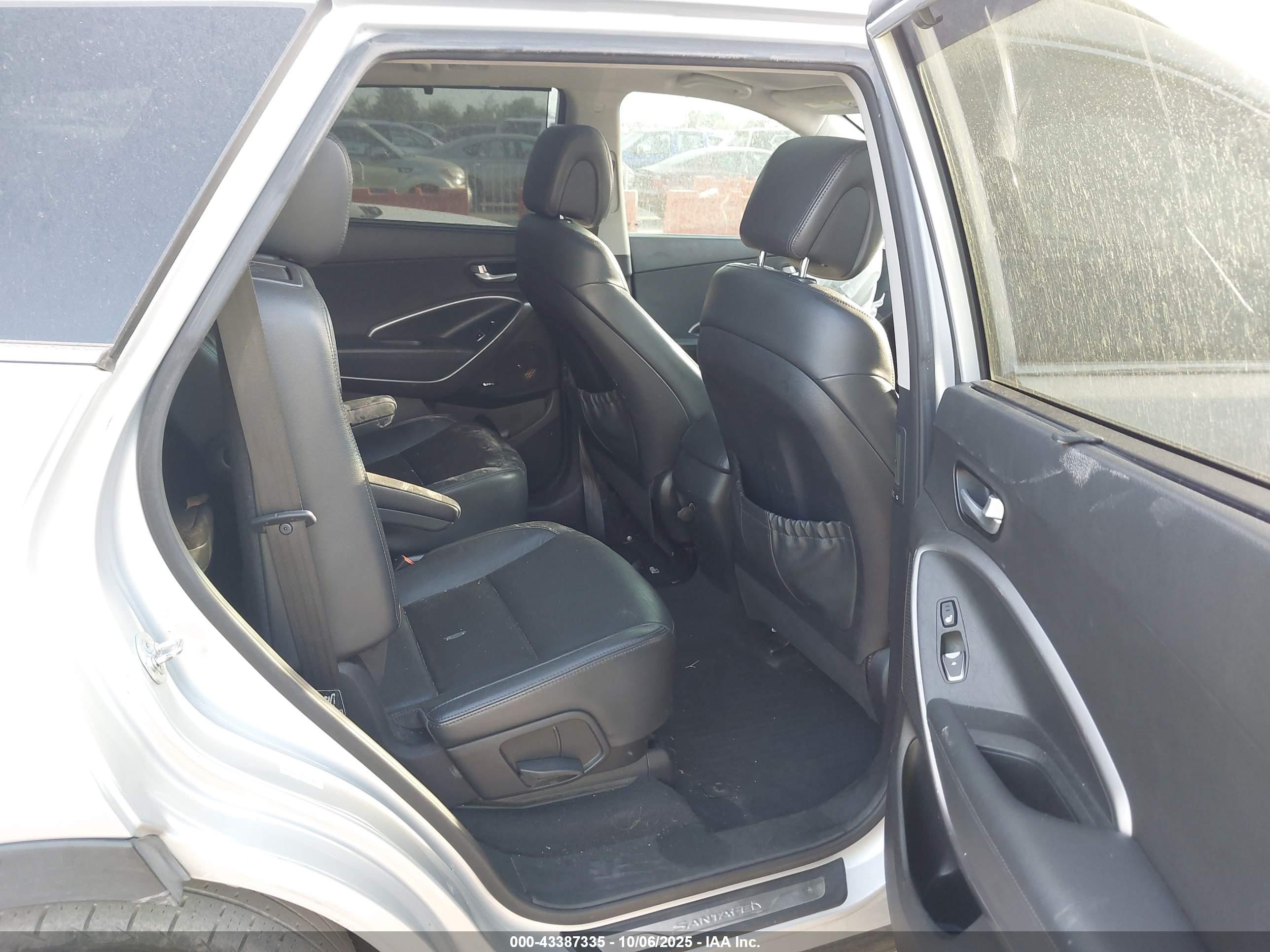 HYUNDAI SANTA image 8