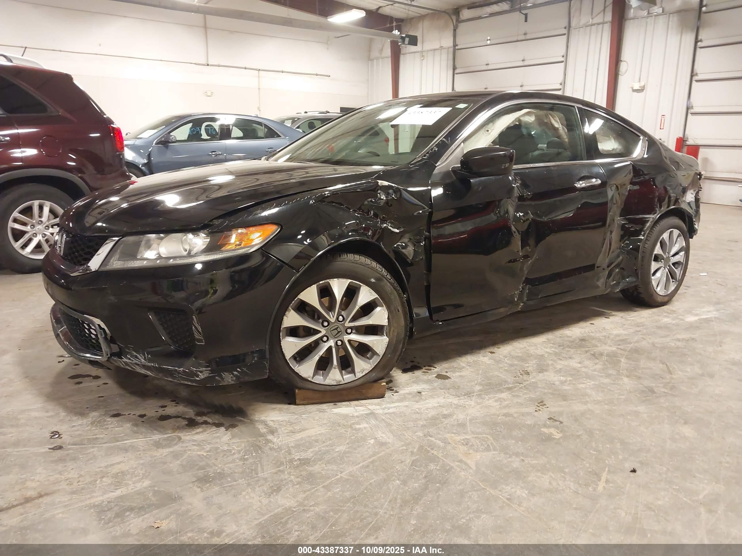 HONDA ACCORD image 2
