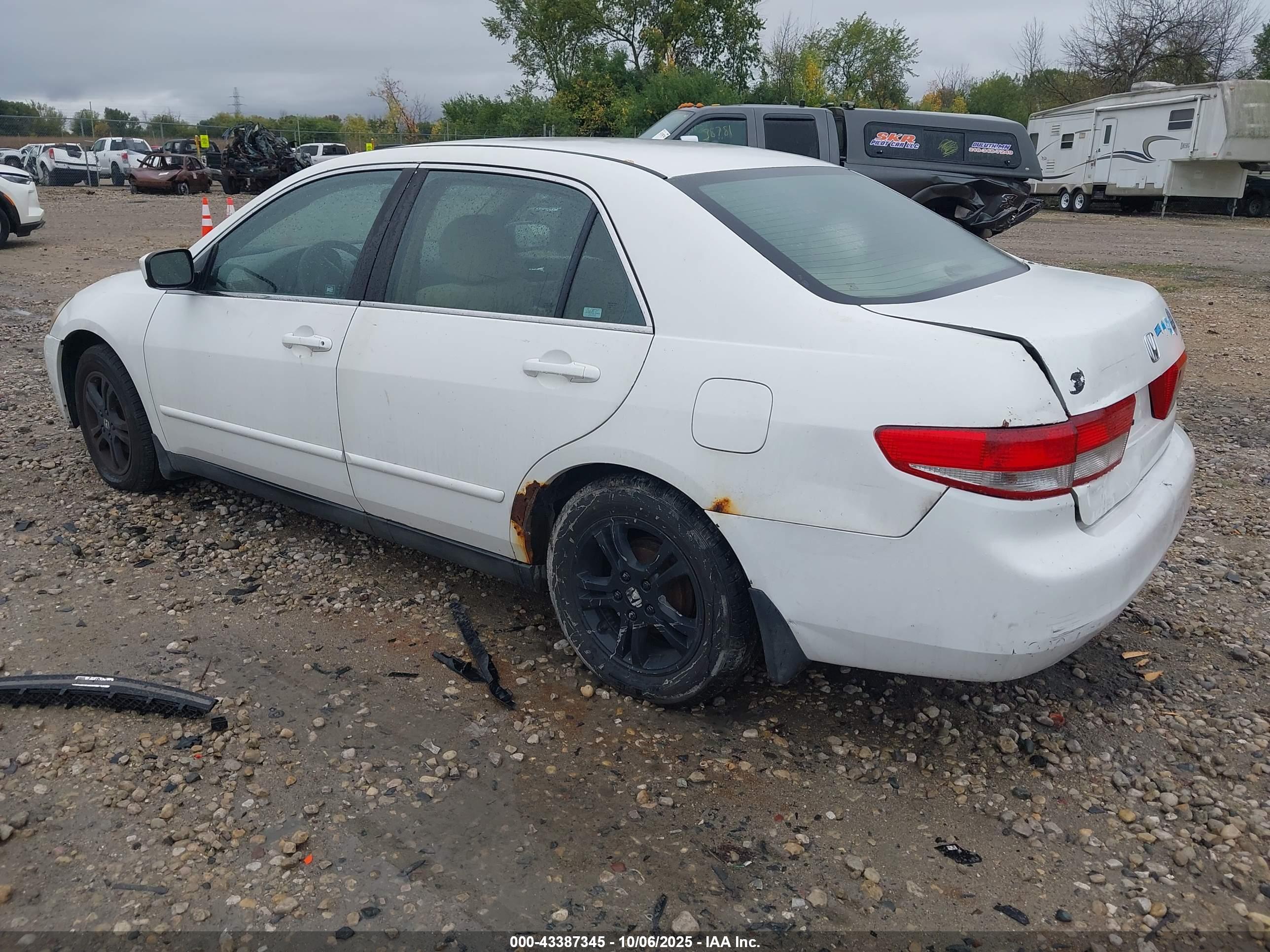 HONDA ACCORD image 3