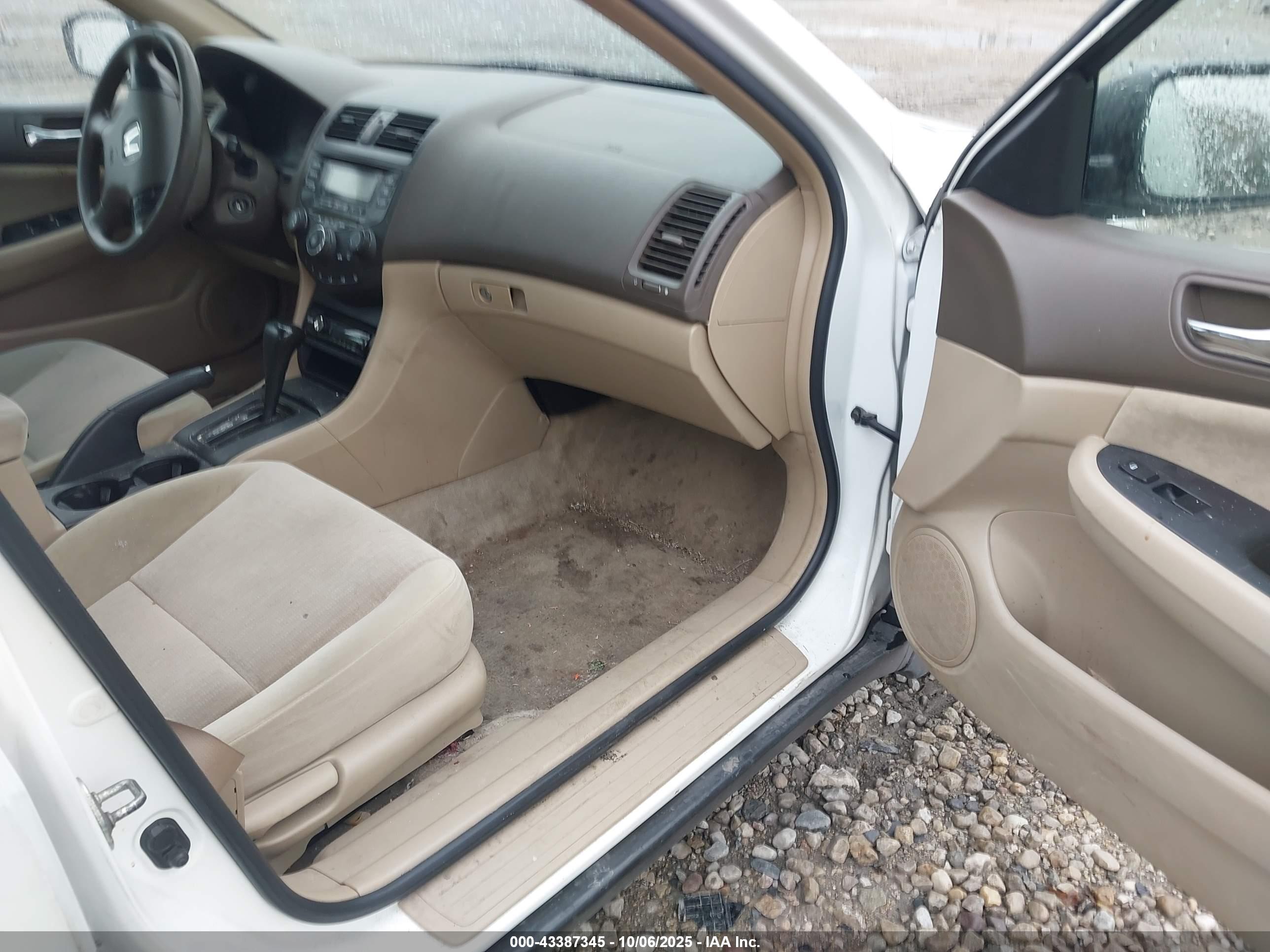 HONDA ACCORD image 5