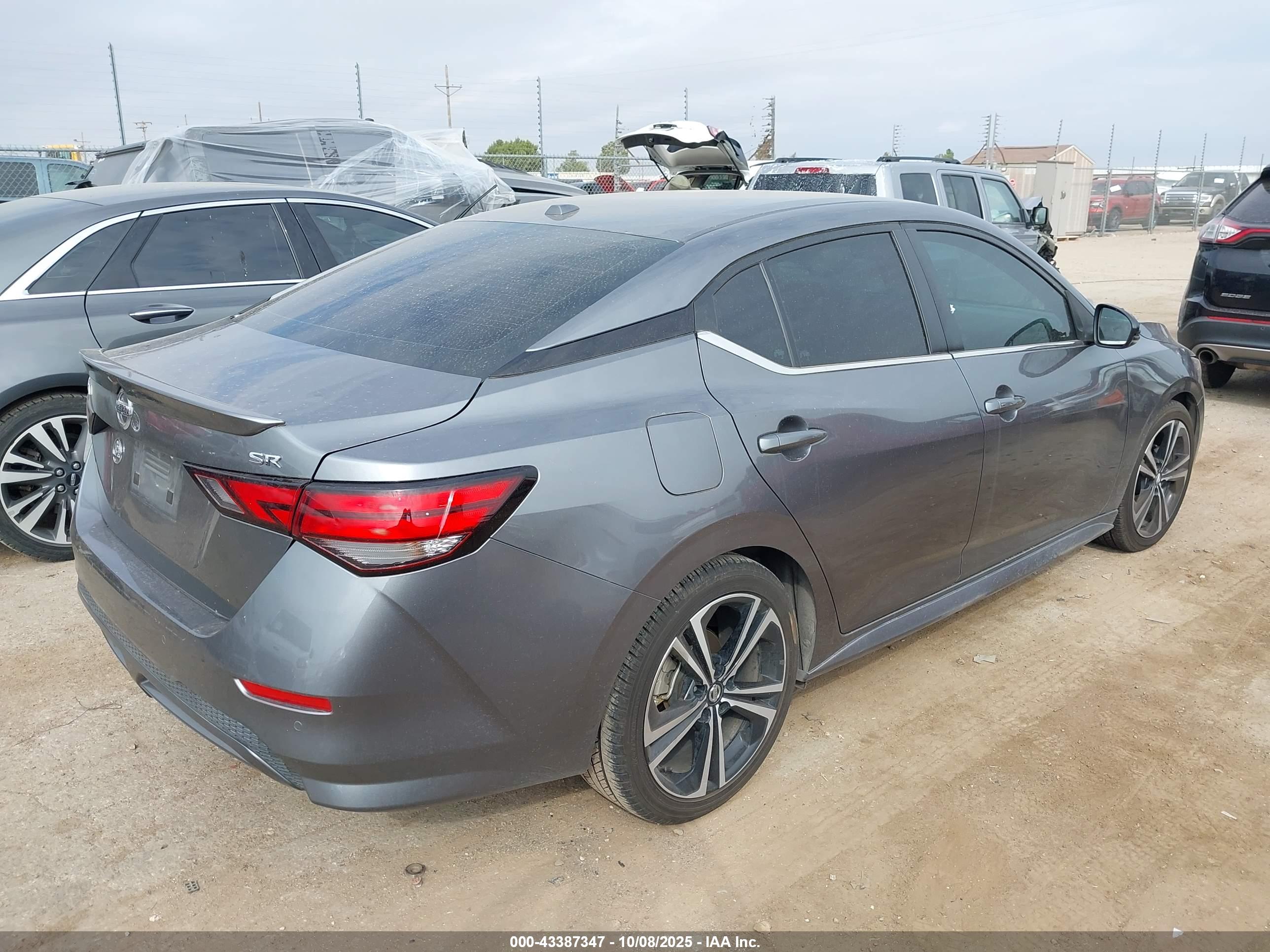 NISSAN SENTRA image 4