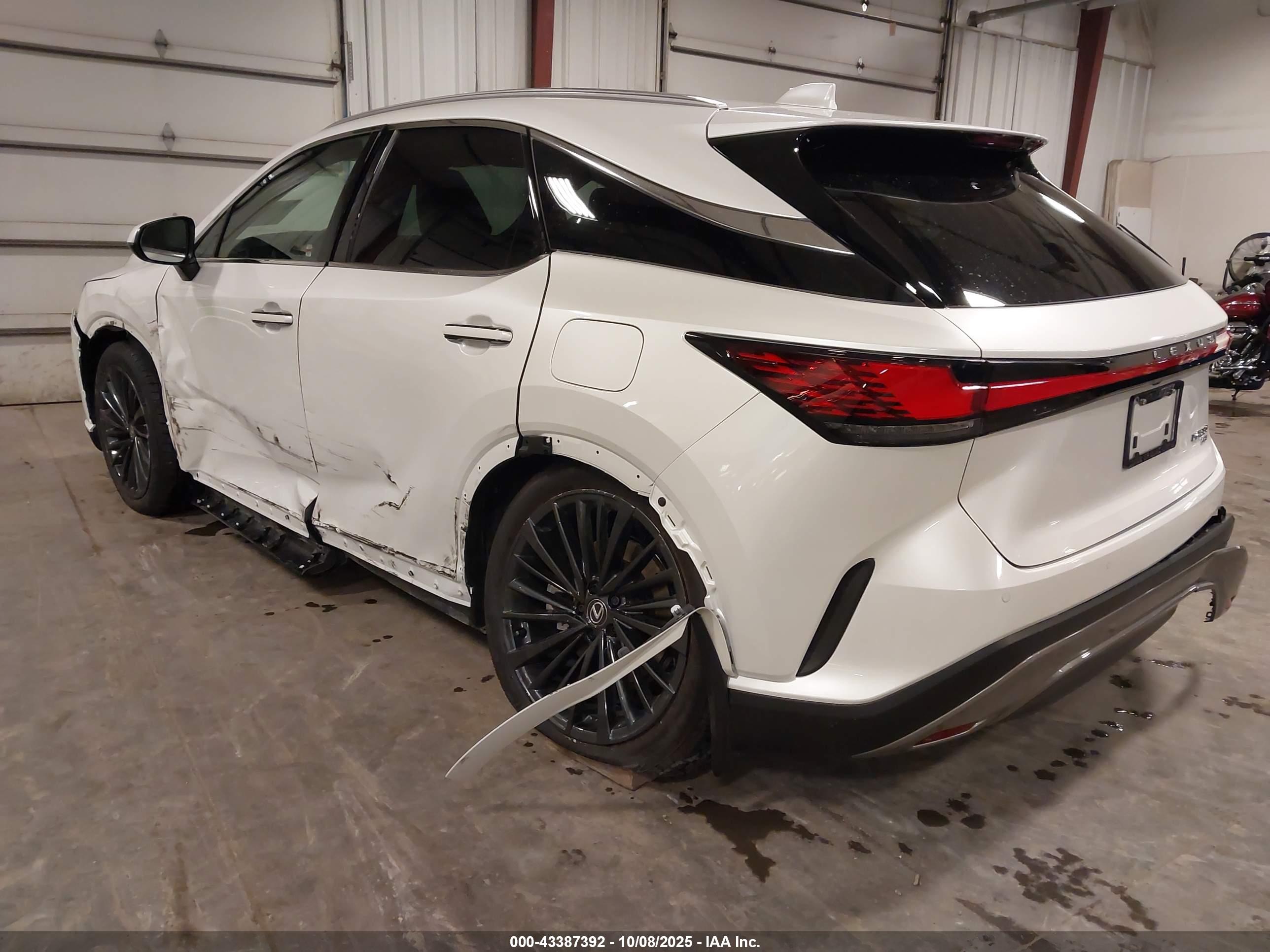 LEXUS RX image 3