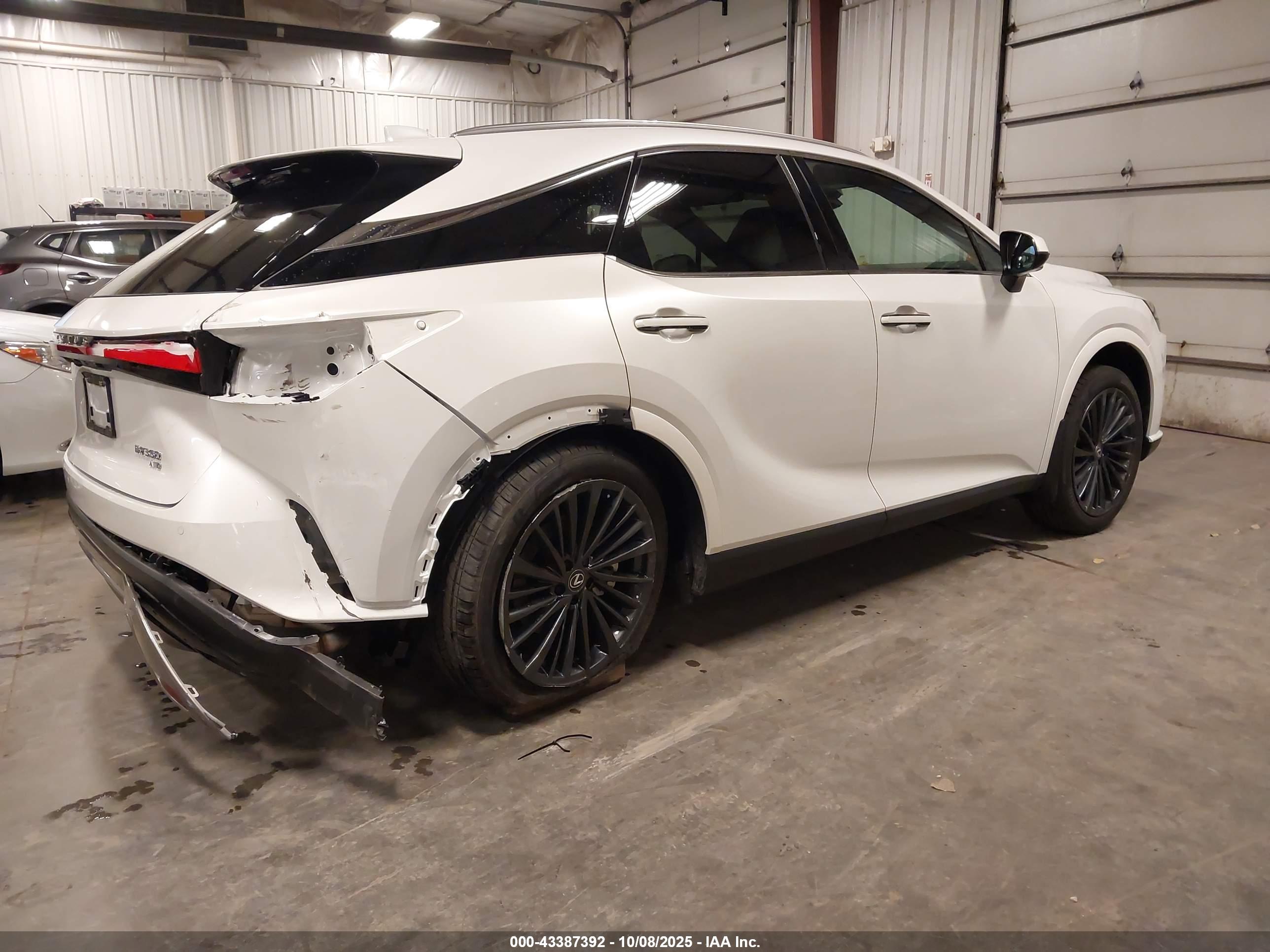 LEXUS RX image 4