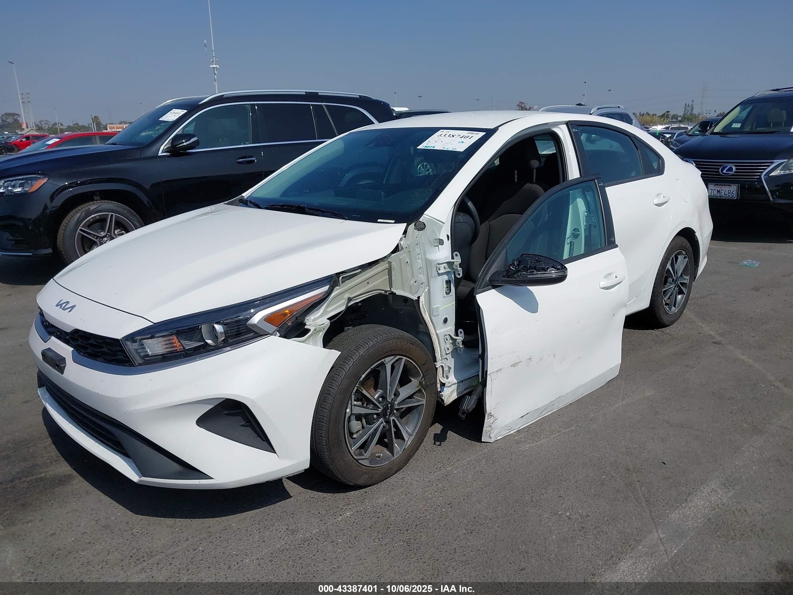 KIA FORTE image 2