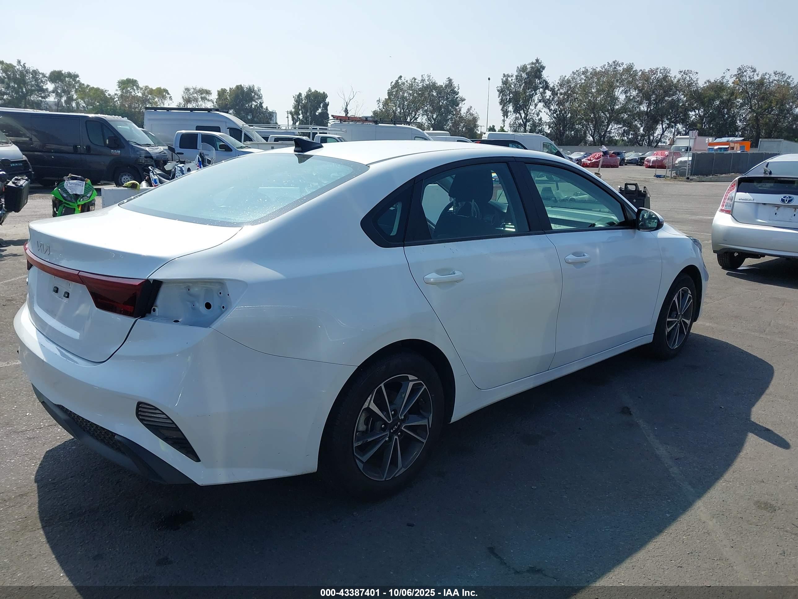 KIA FORTE image 4