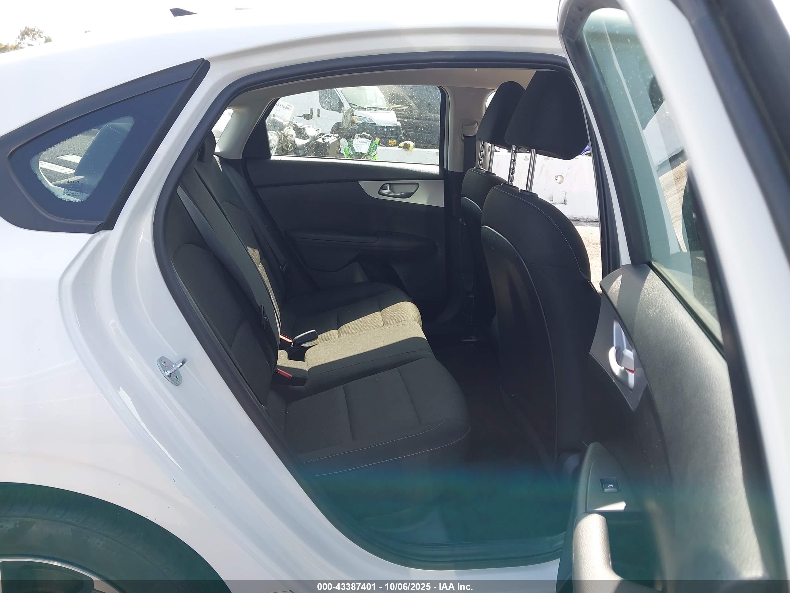 KIA FORTE image 8