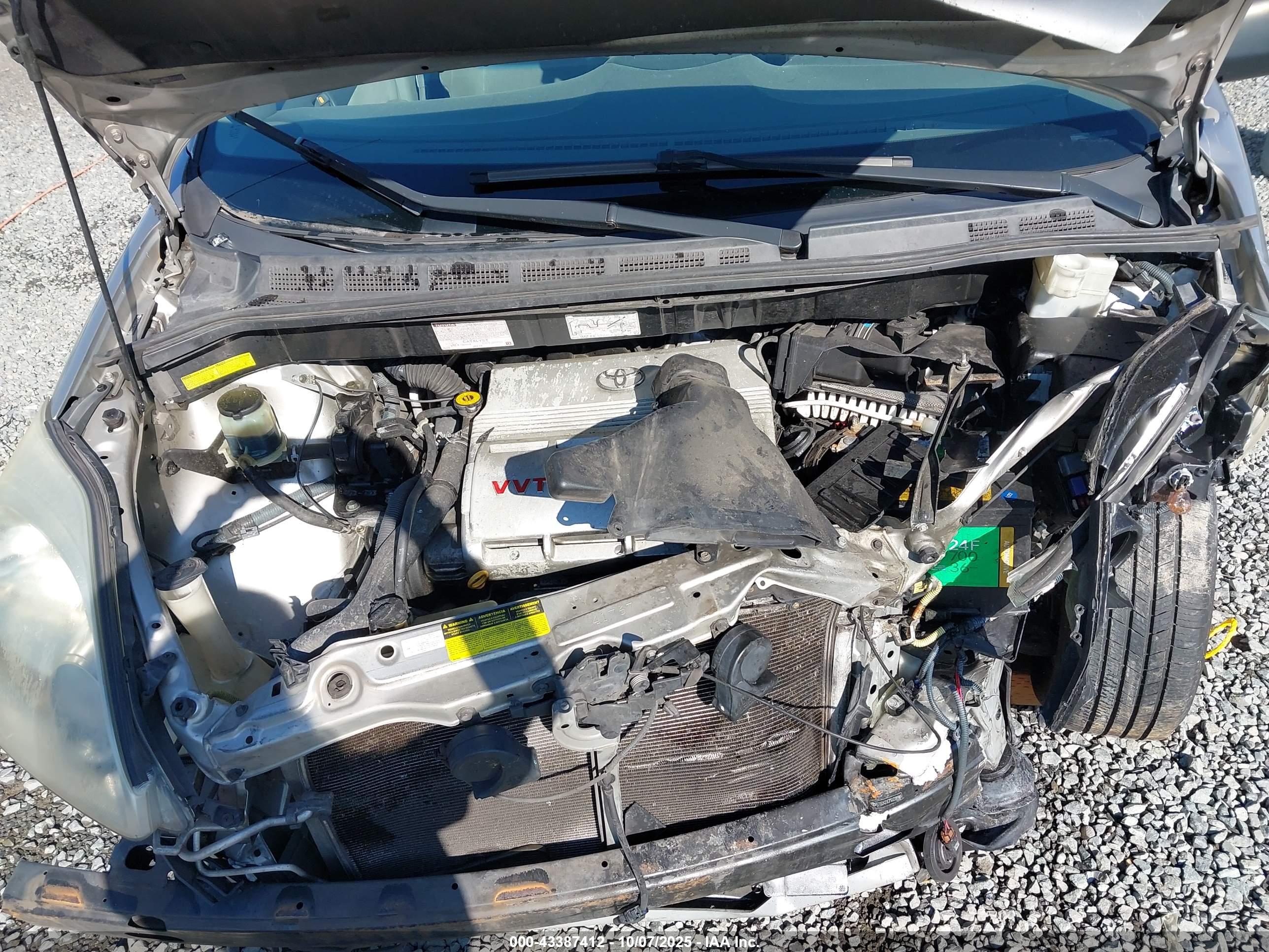 TOYOTA SIENNA image 10