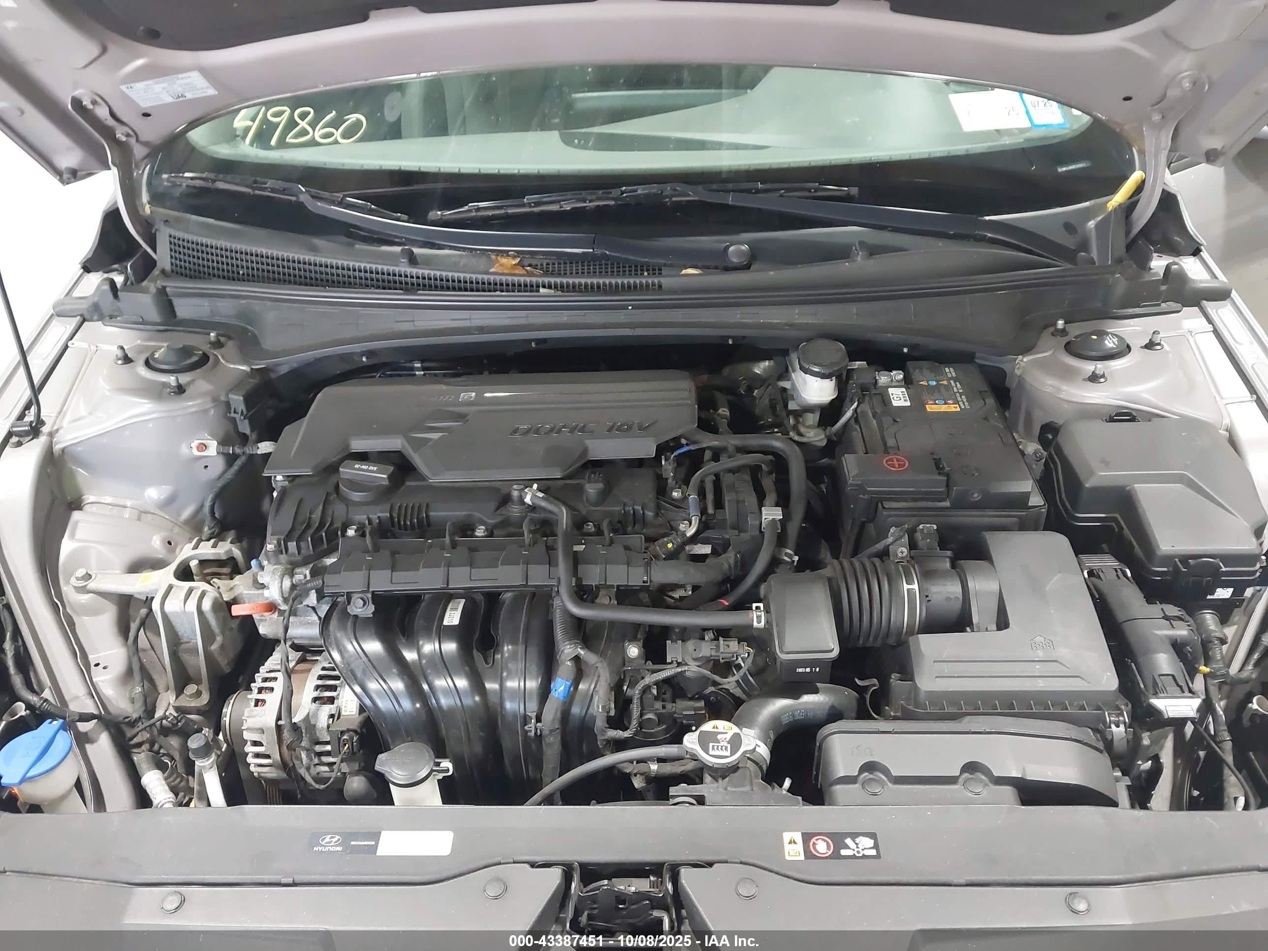 HYUNDAI ELANTRA image 10