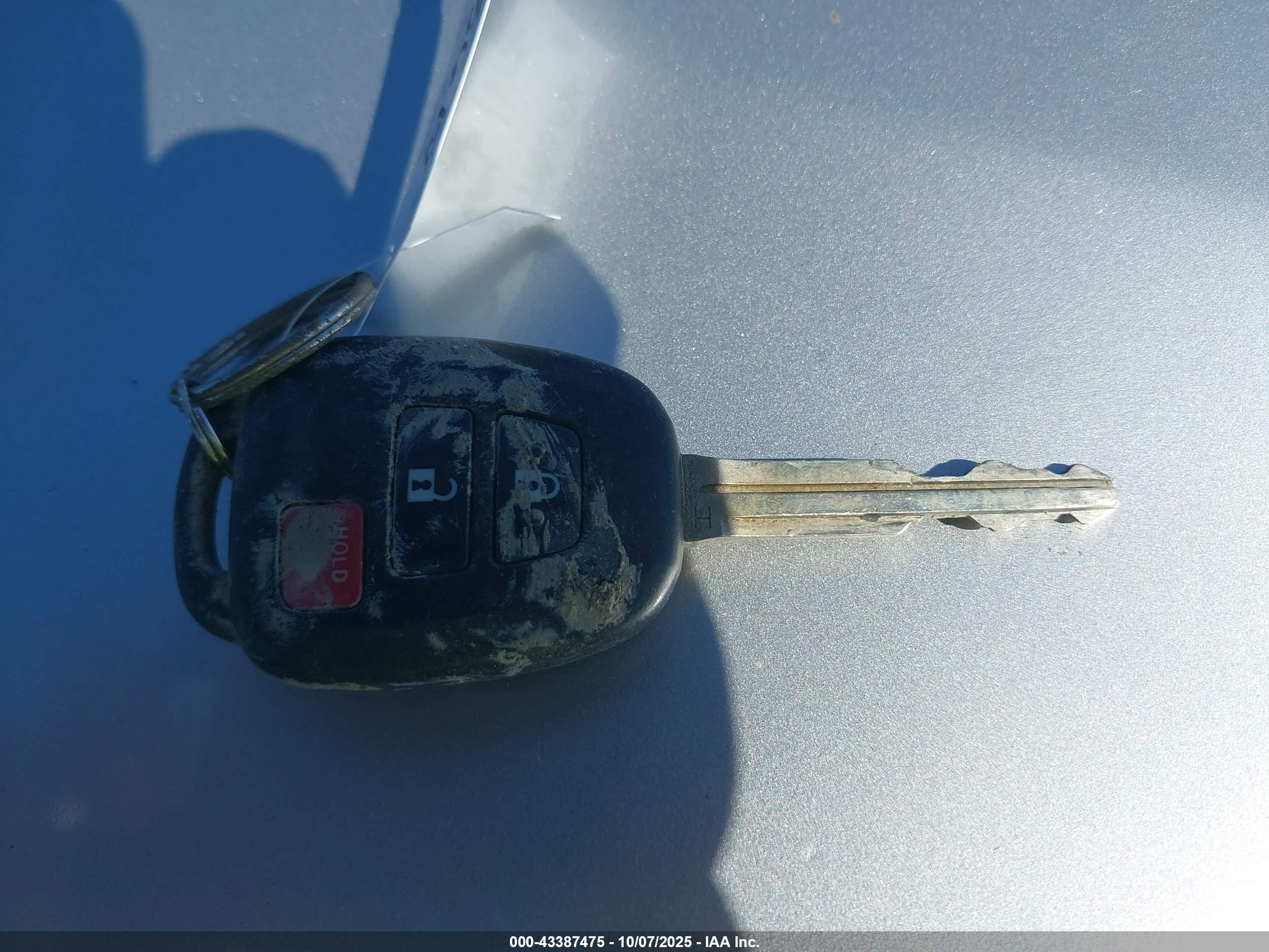 TOYOTA TACOMA image 11