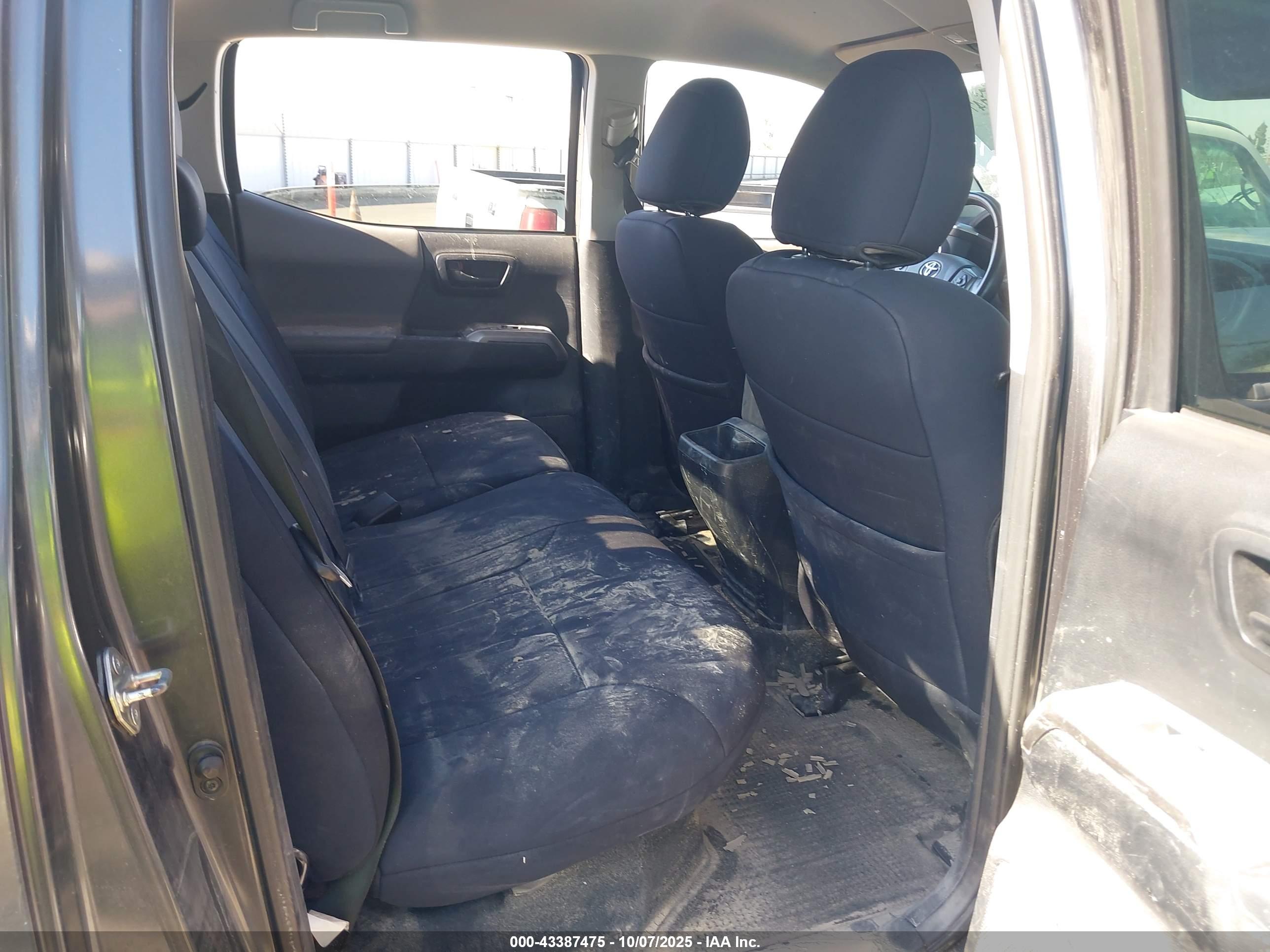 TOYOTA TACOMA image 8