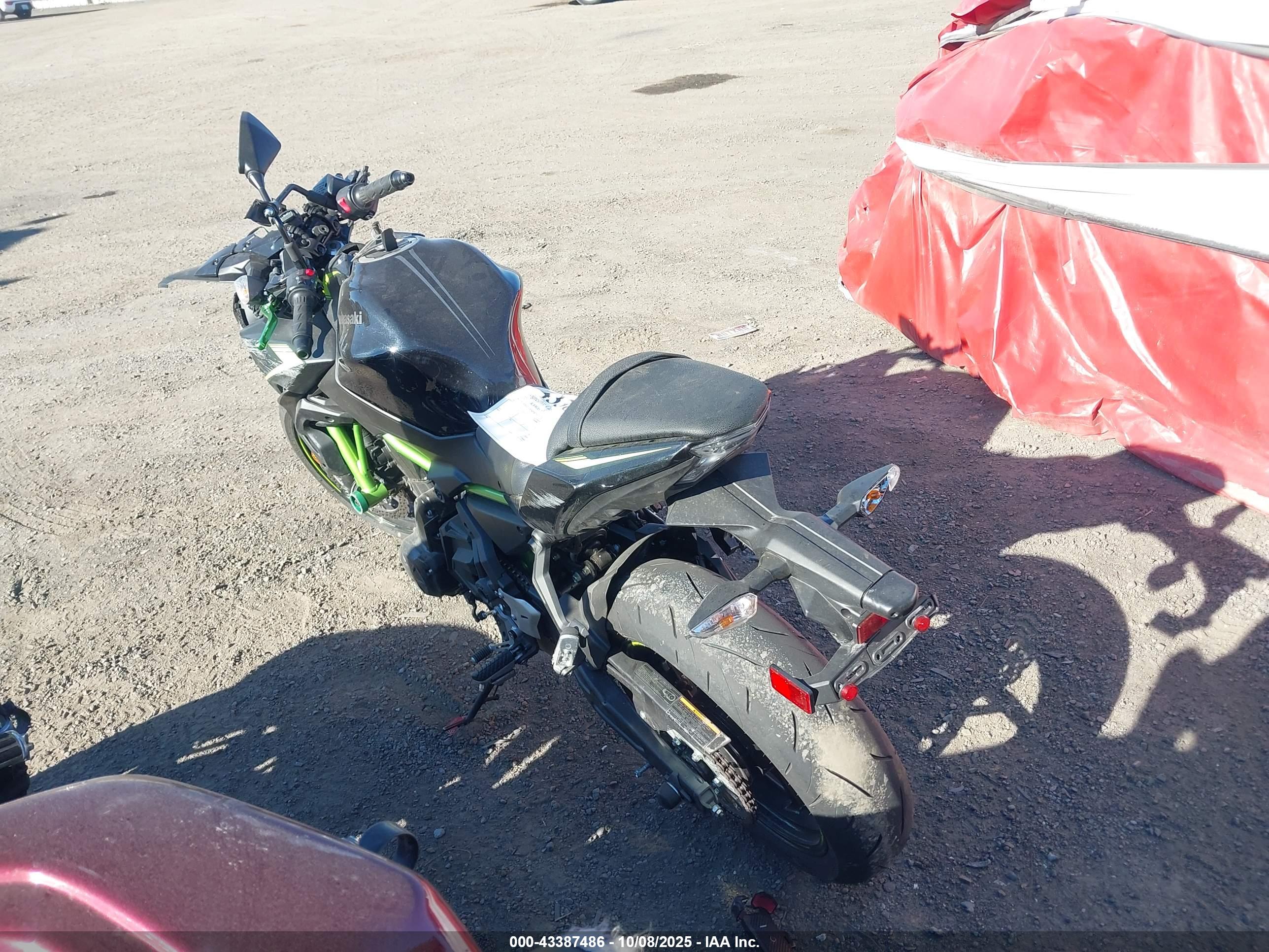 KAWASAKI ER650 image 3