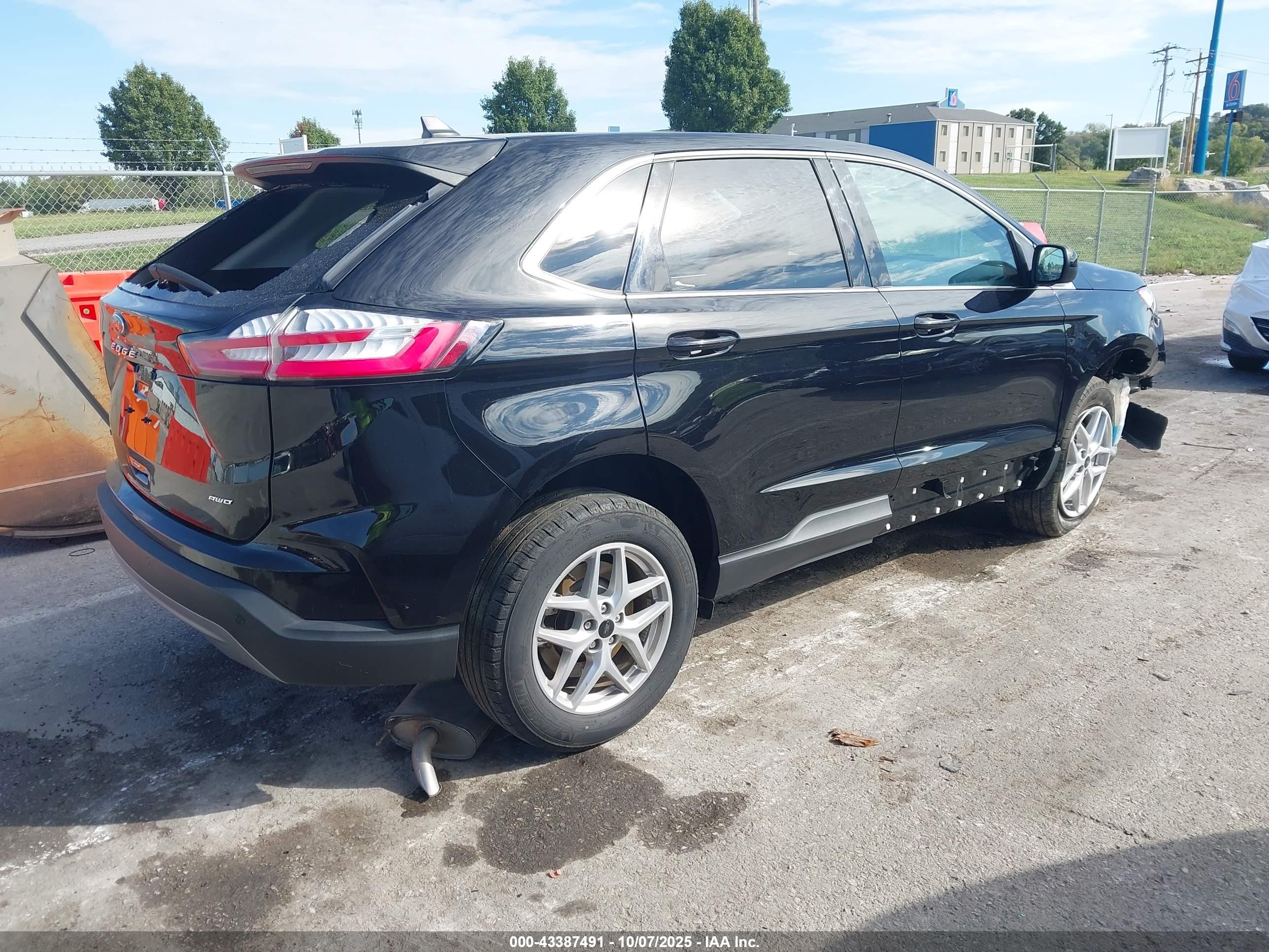 FORD EDGE image 4