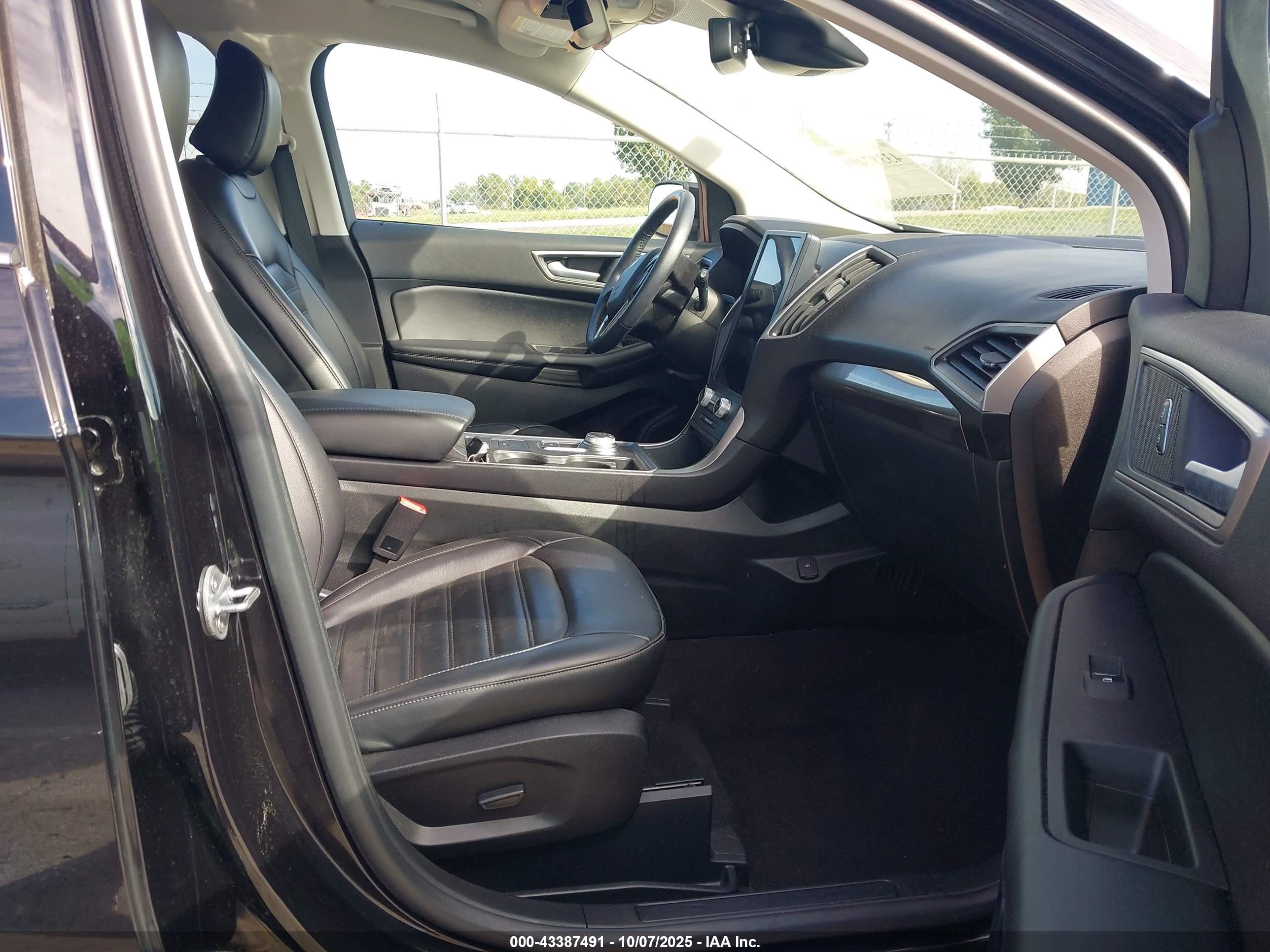 FORD EDGE image 5
