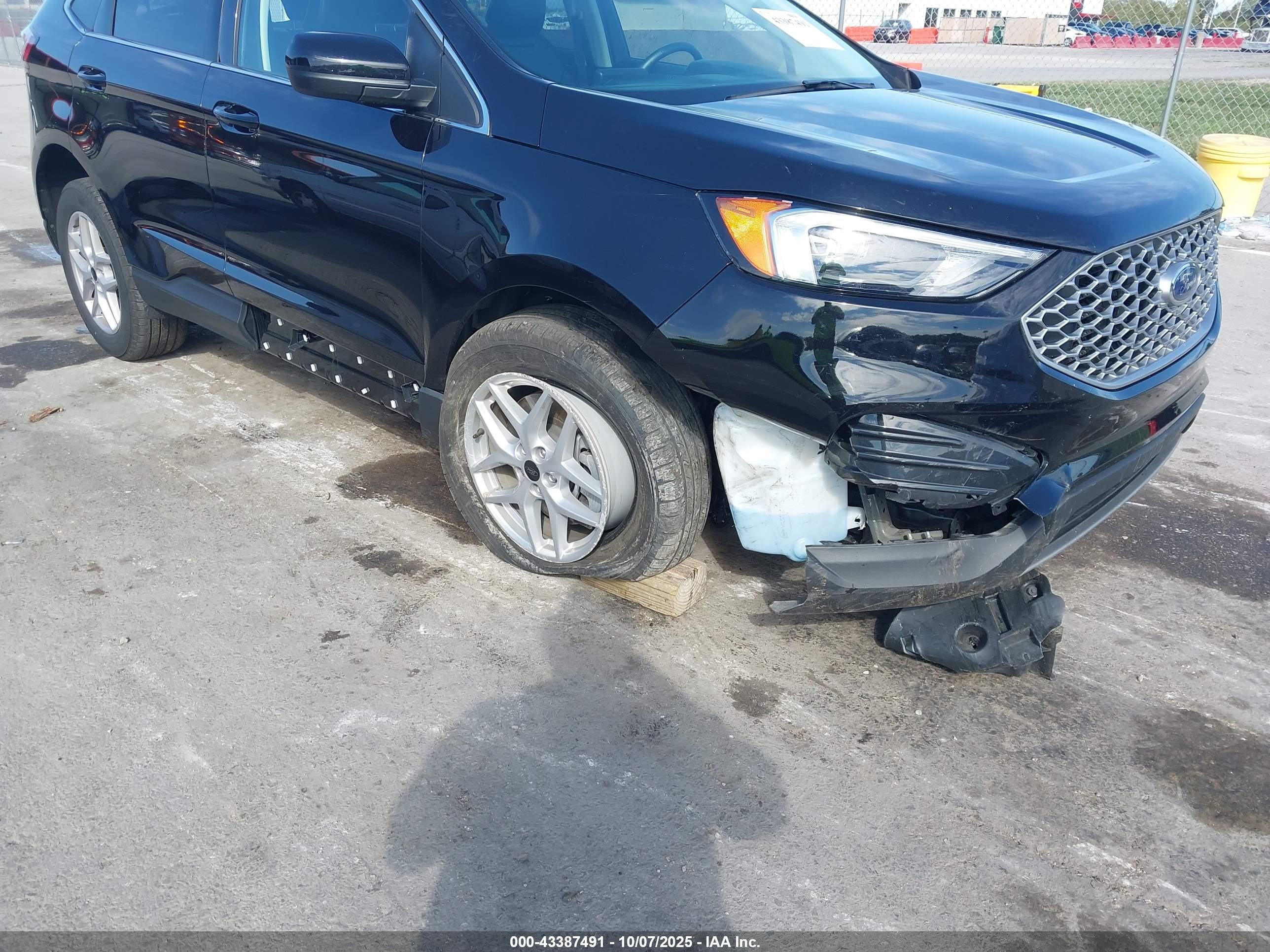 FORD EDGE image 6